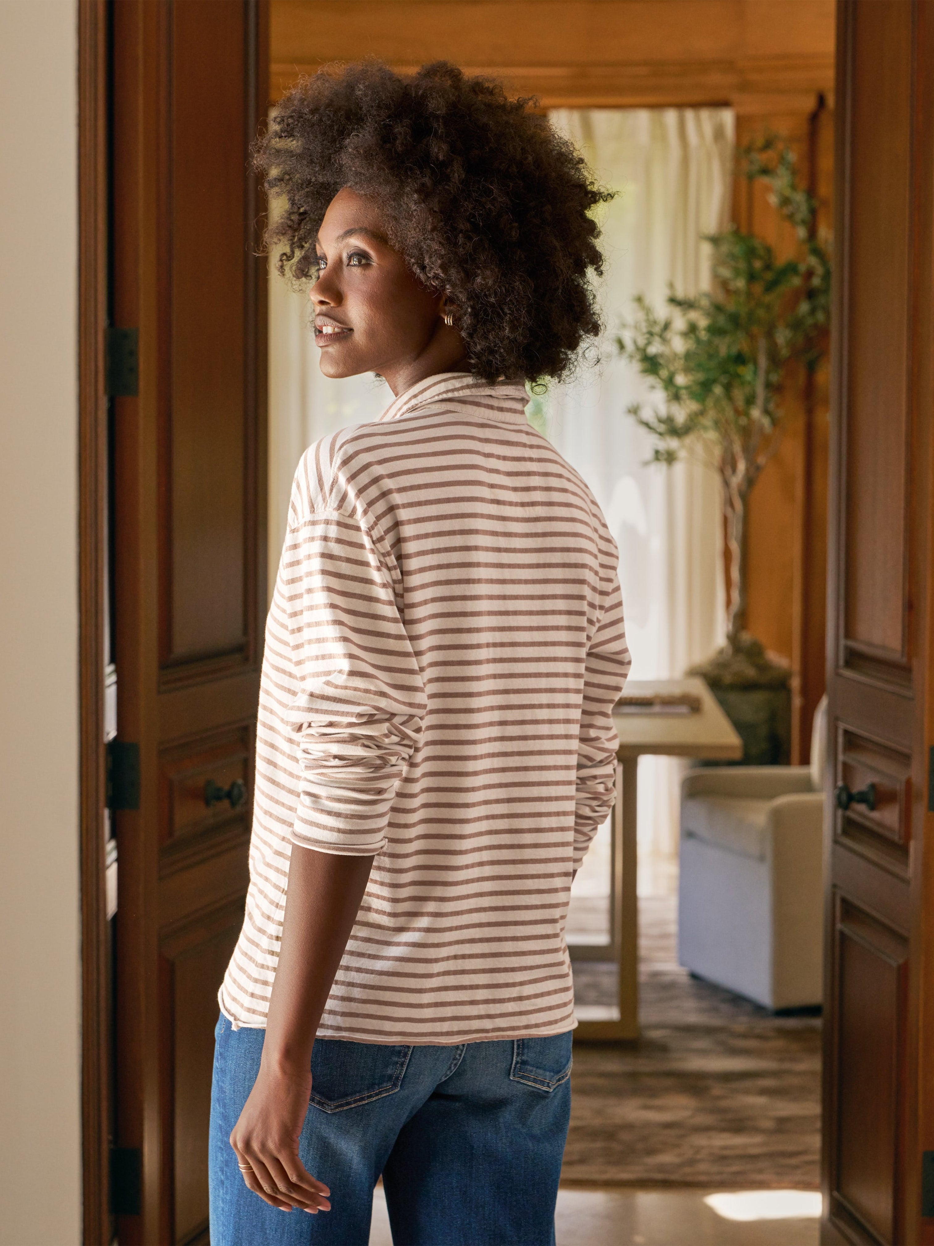 PATRICK POPOVER HENLEY CAMEL STRIPE