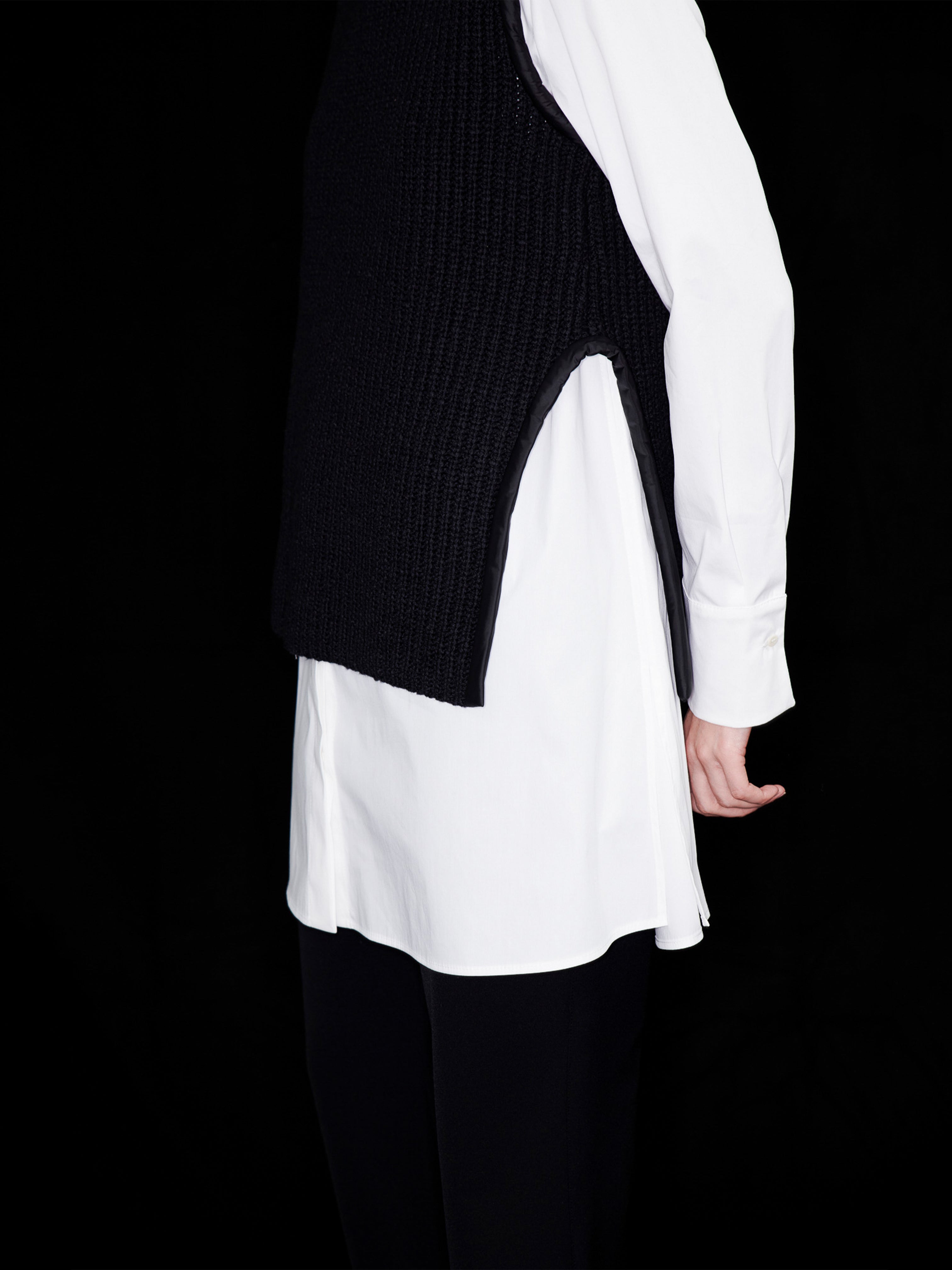 SHI VEST BLACK