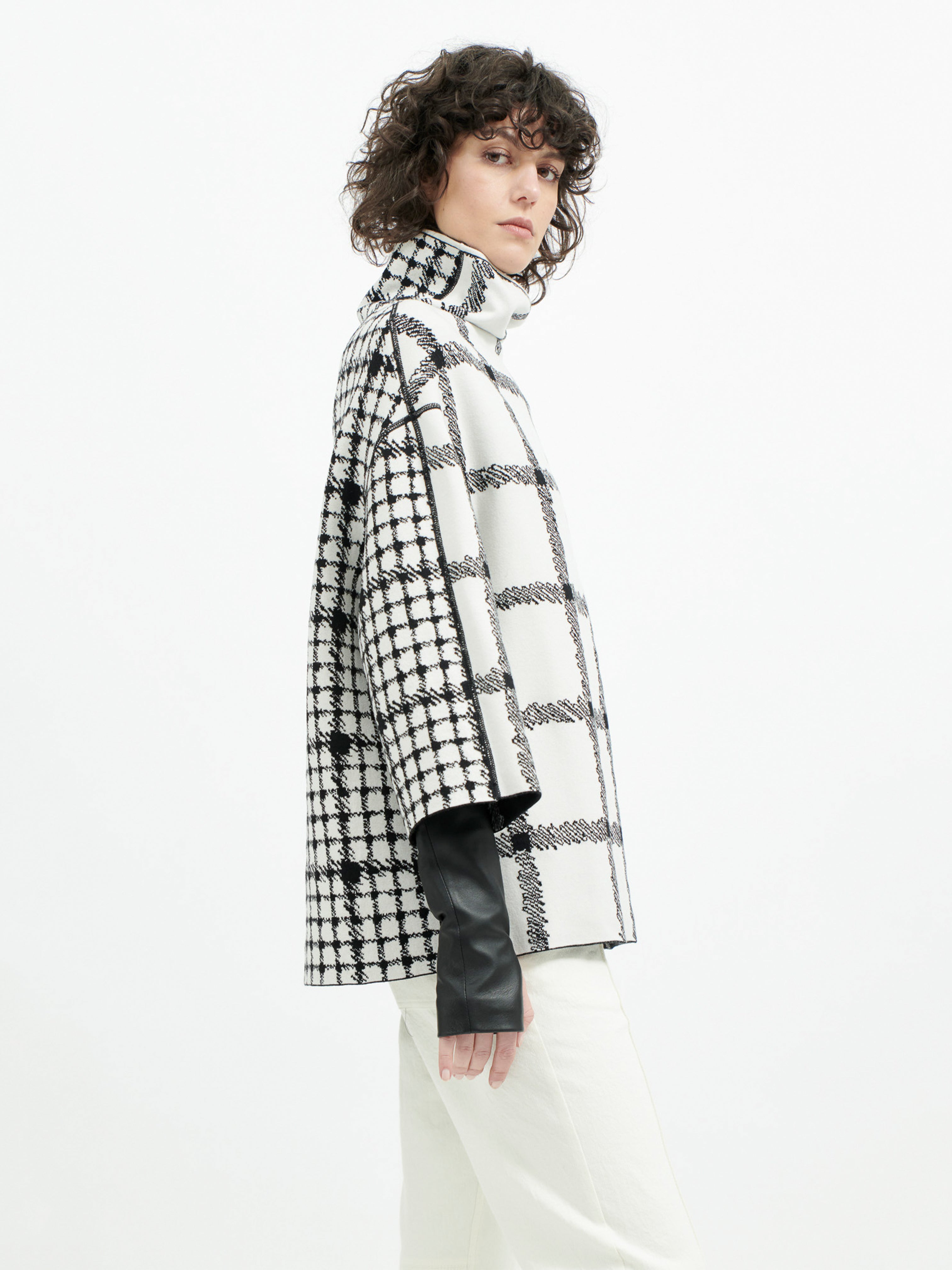 VIC REVERSIBLE KNIT