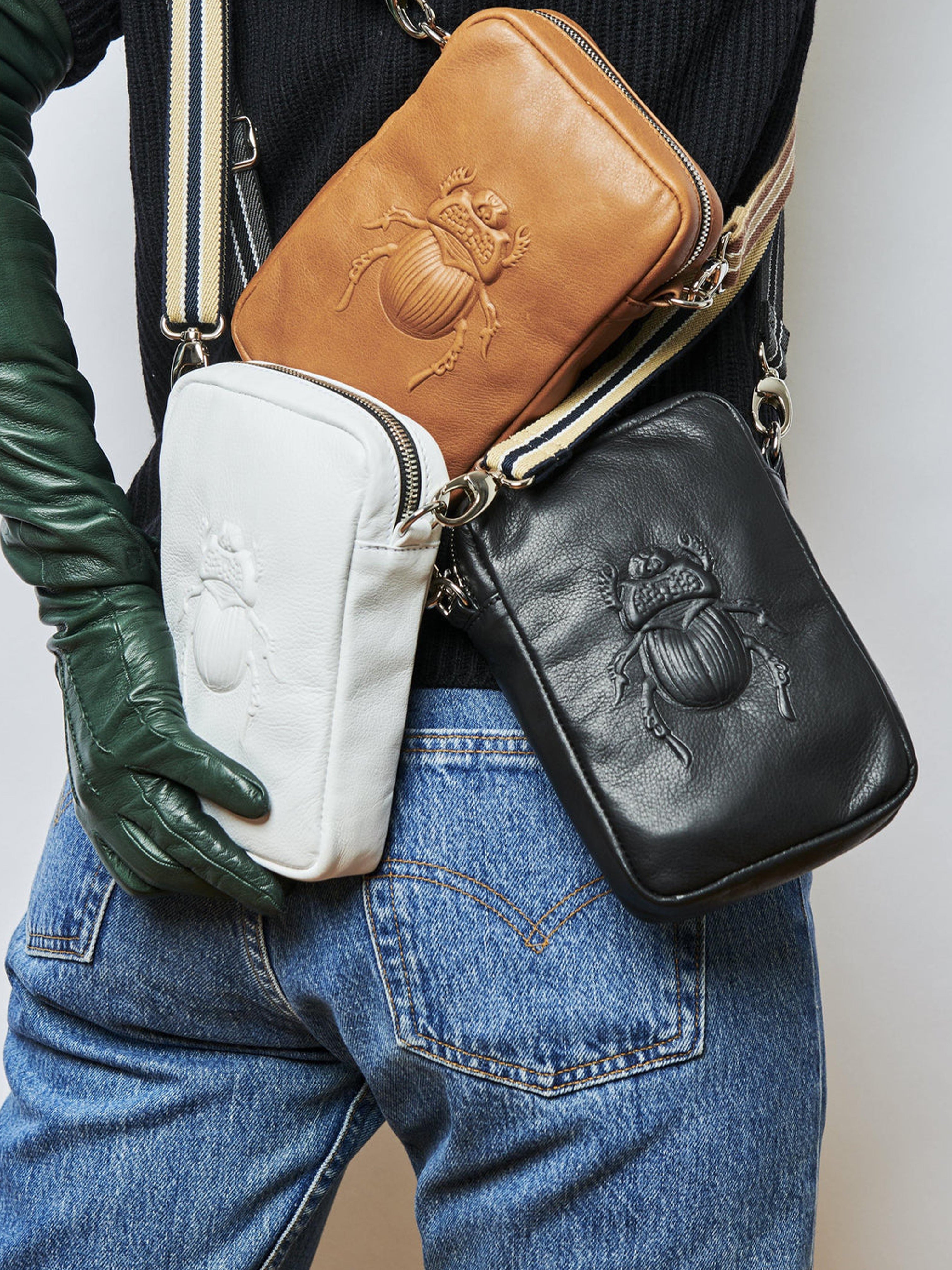 SCARAB CROSSBODY CAMERA BAG BLACK