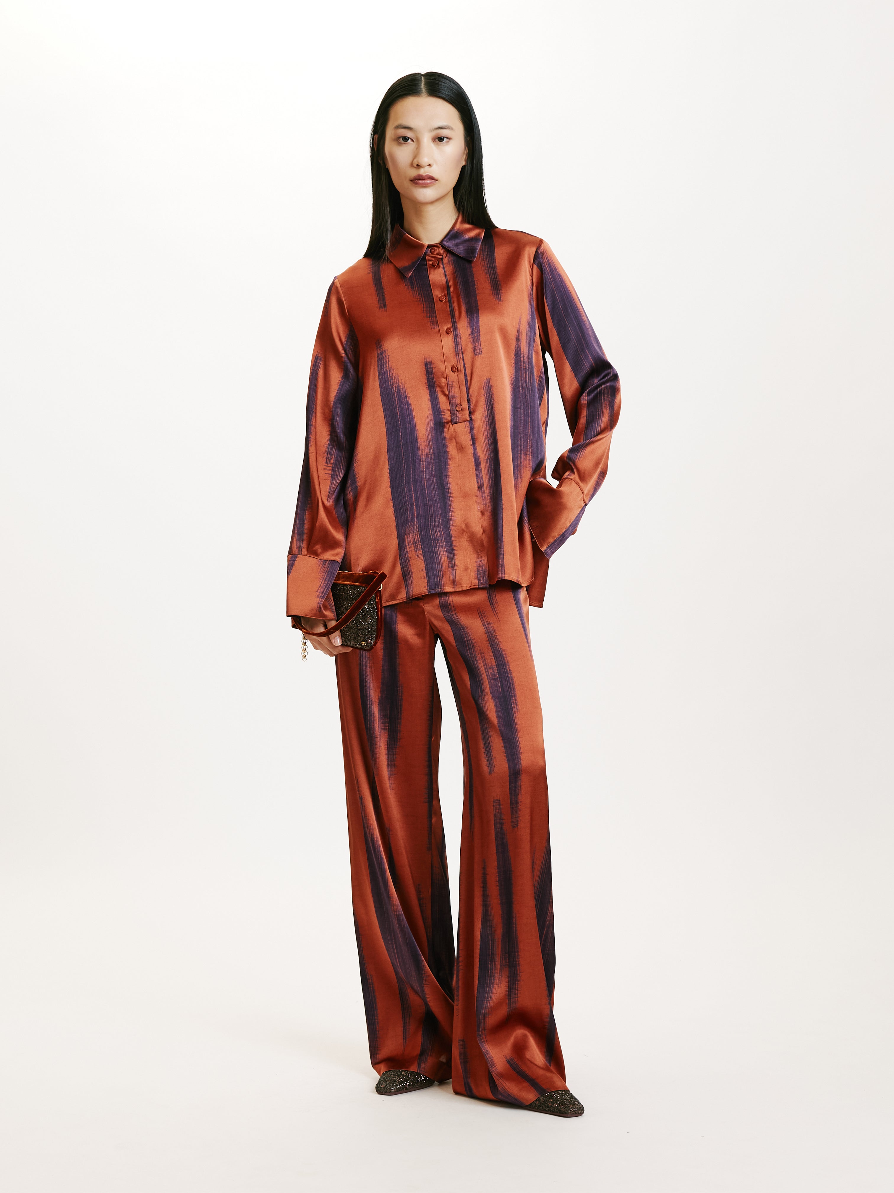 HAKINARI STRETCH SATIN SHIRT RUST/INK