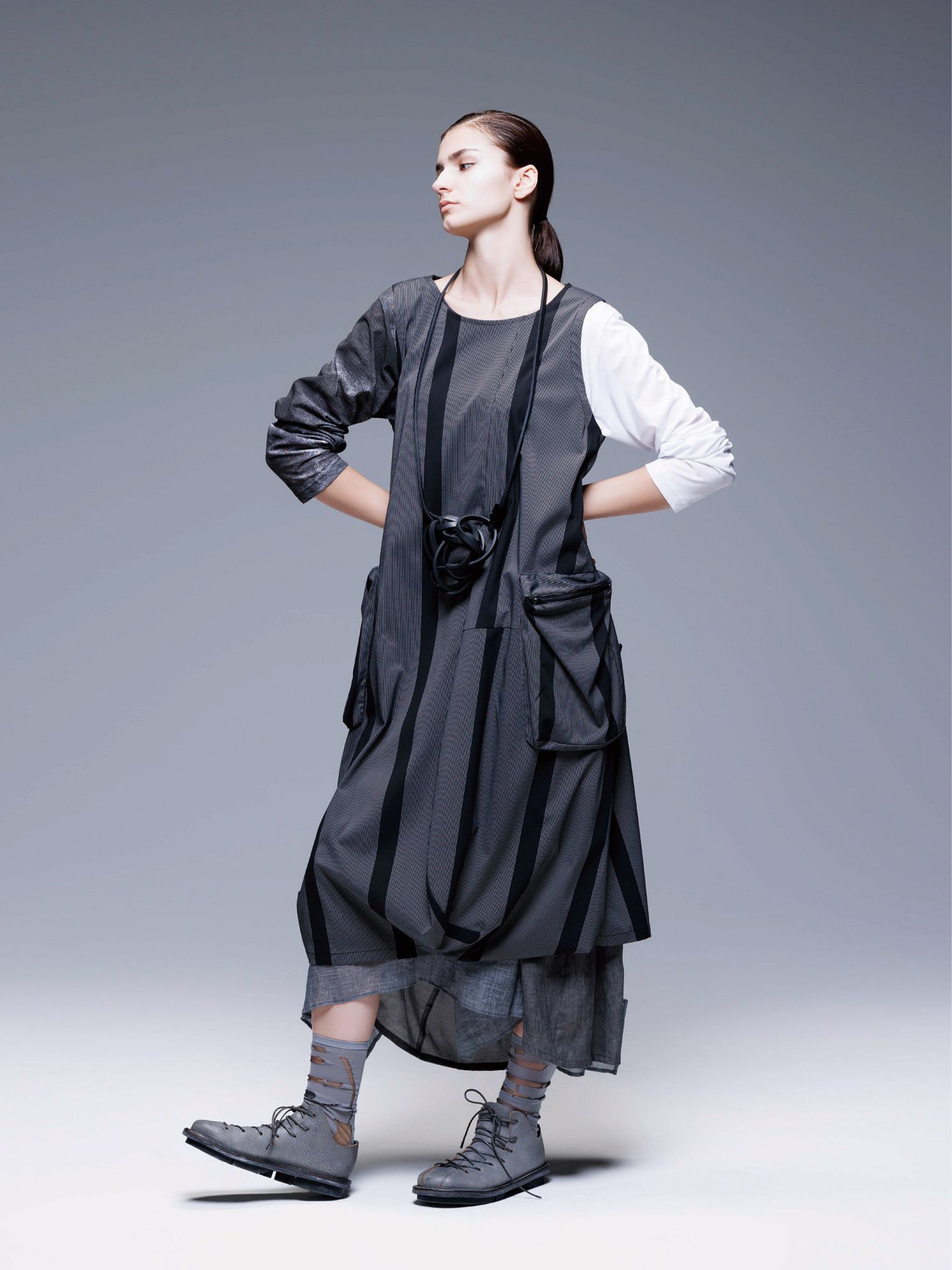 ASYMMETRIC SKIRT SUMIKURO