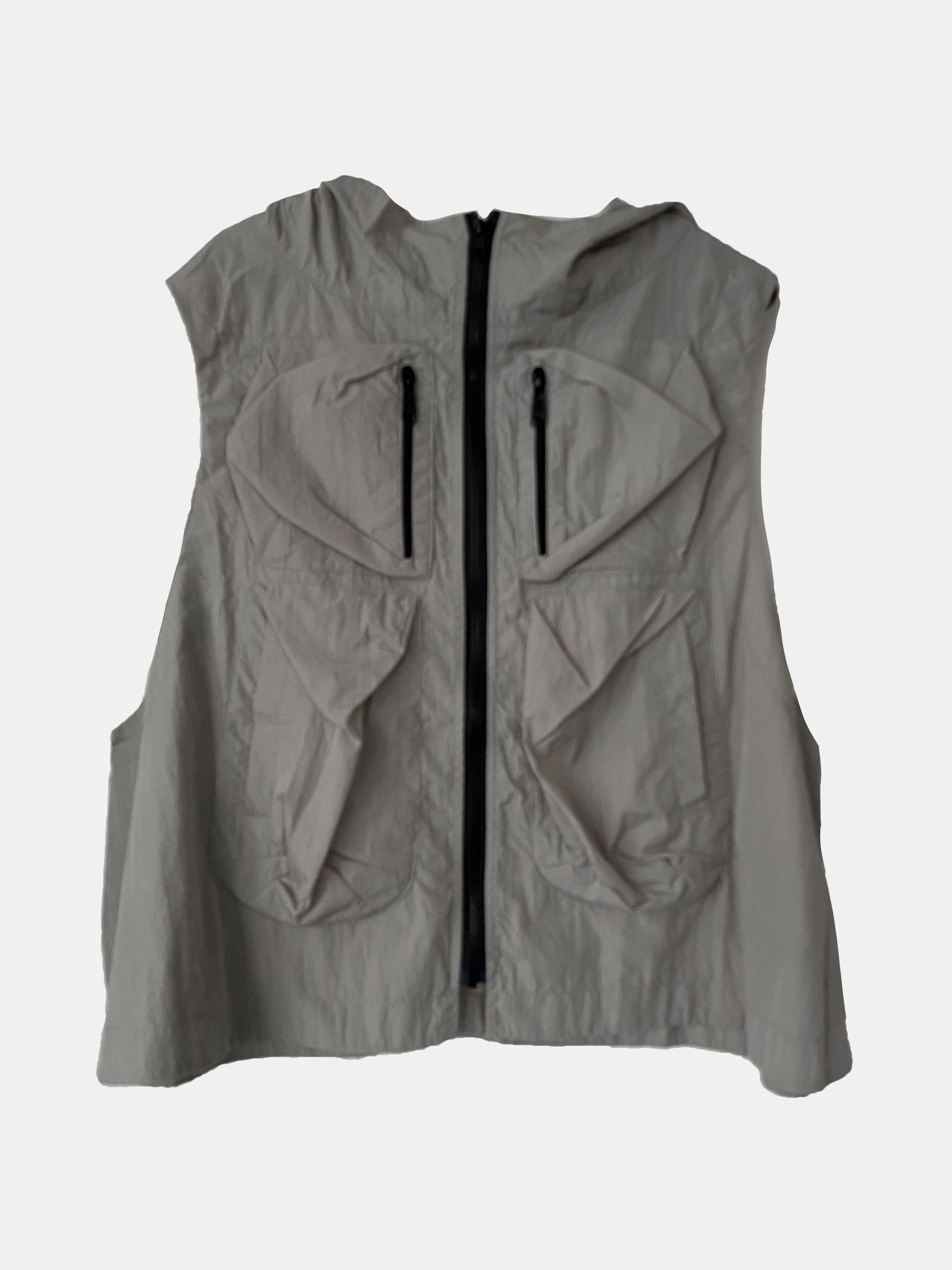 HOODED POCKET VEST GREY