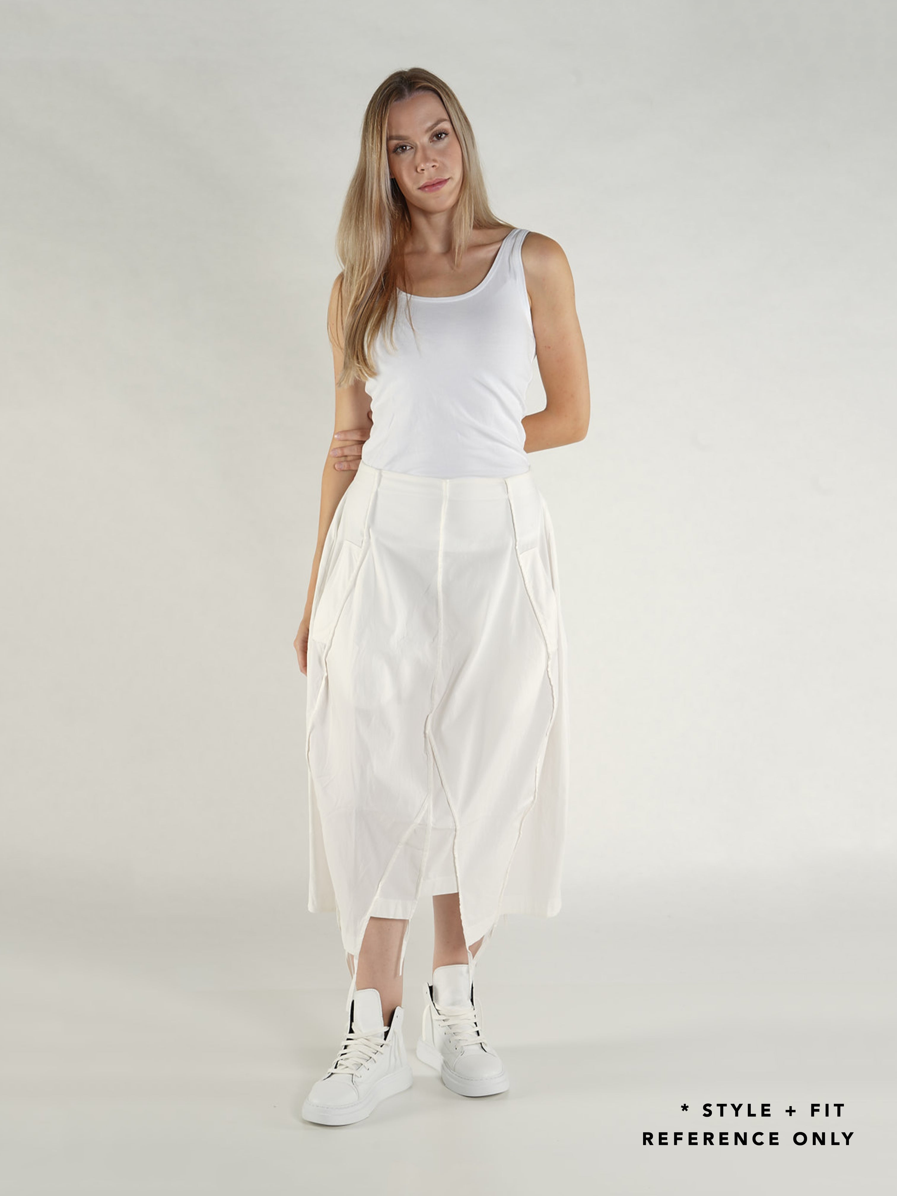 SKIRT GRASS