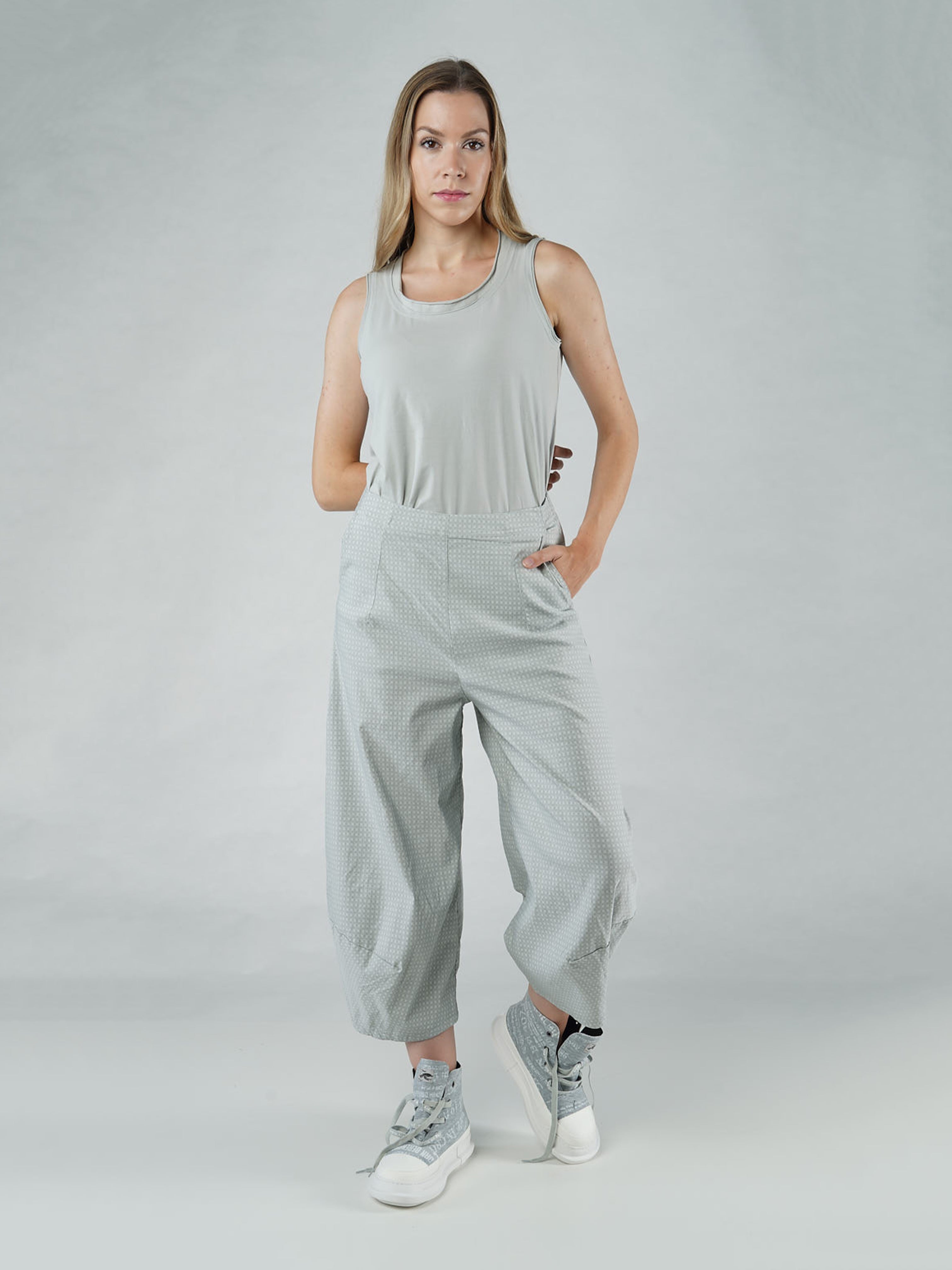 BARREL LEG PANT GREY CHECK