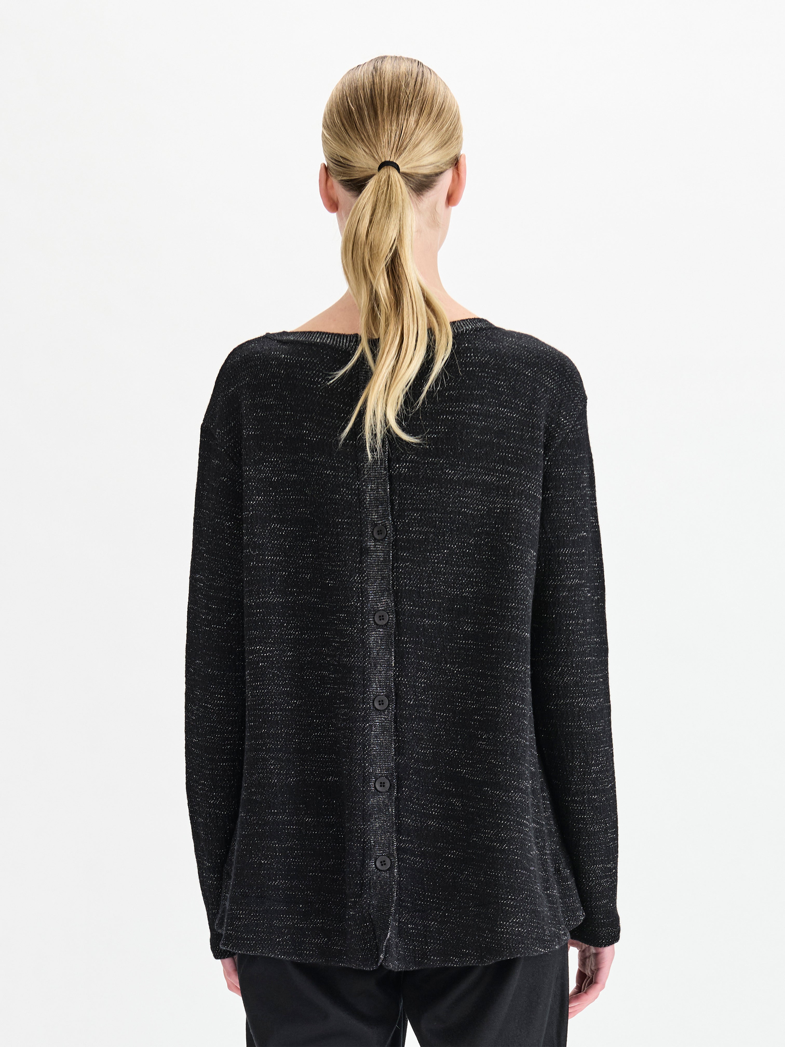 BUTTON BACK KNIT TOP BLACK