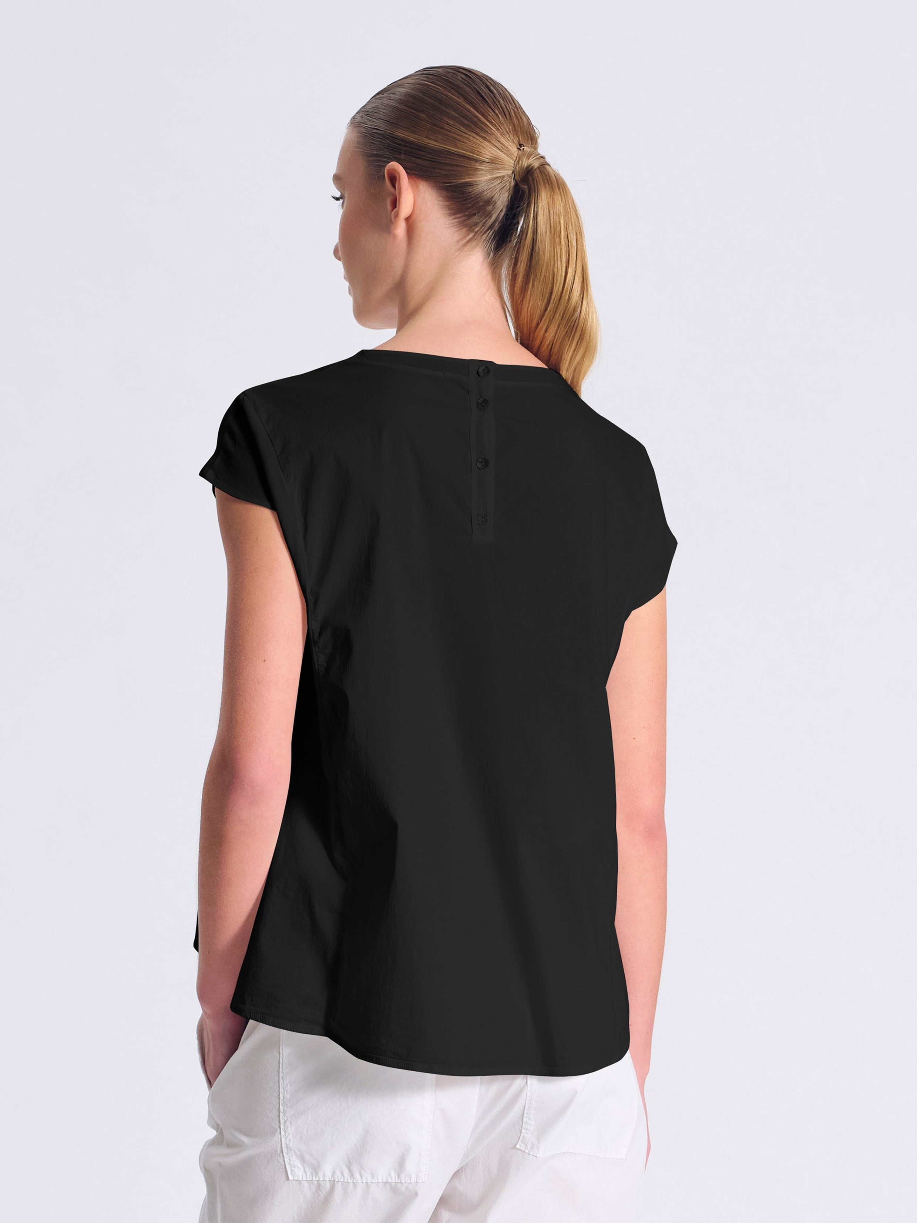 CONTRAST TOP BLACK