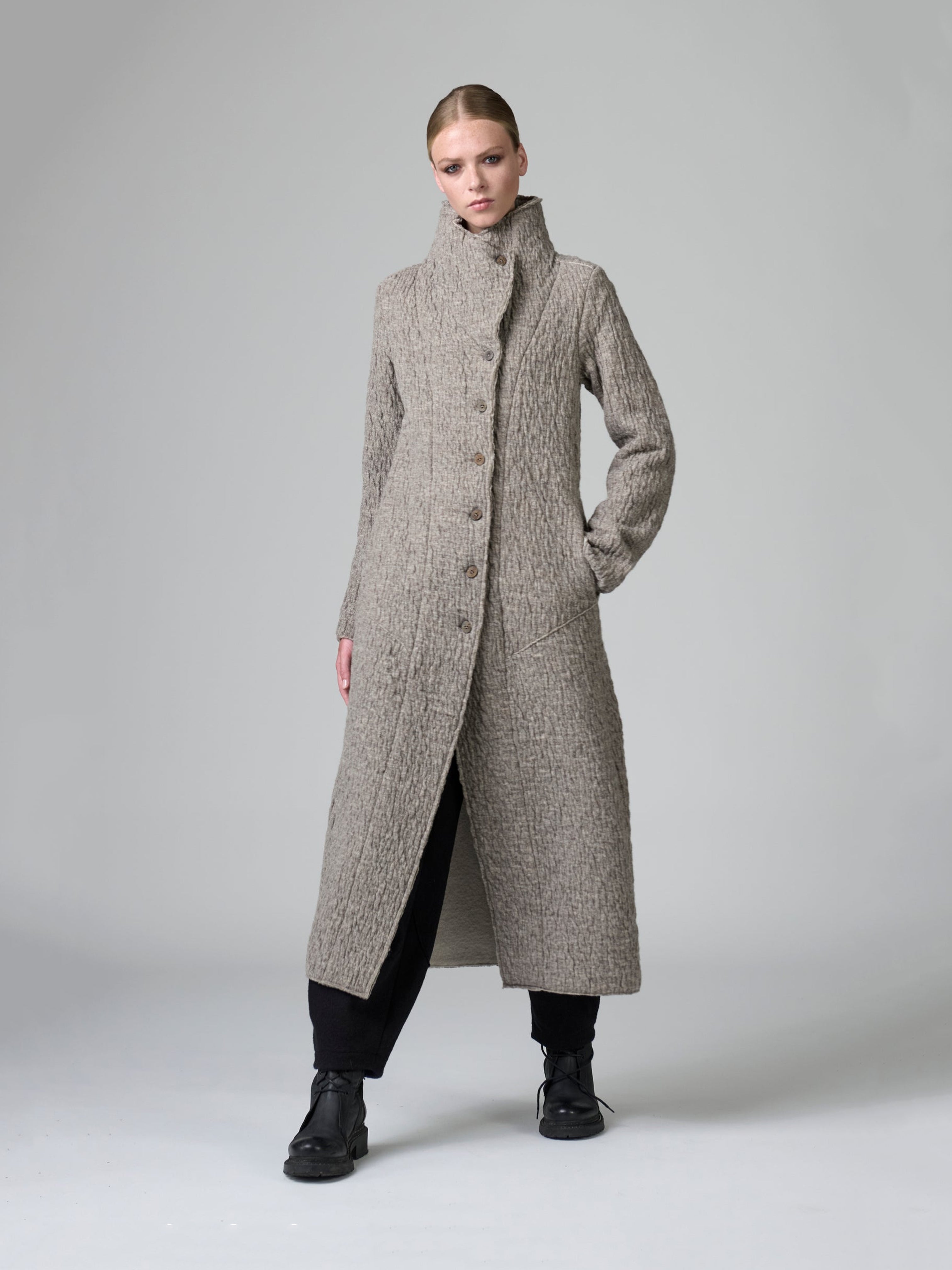 SIGNATURE WOOL COAT TAUPE