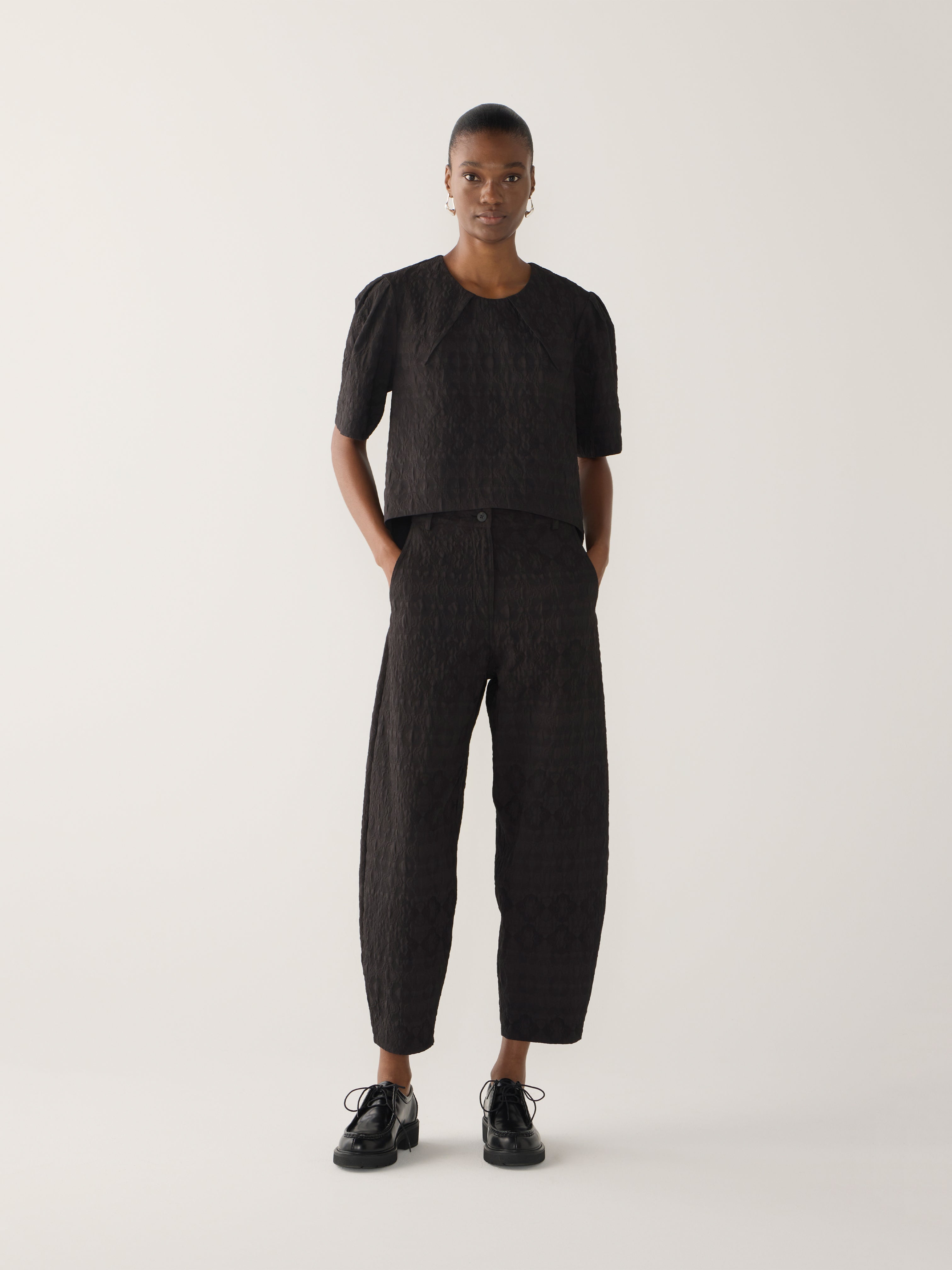 TALIA TOP BLACK JACQUARD