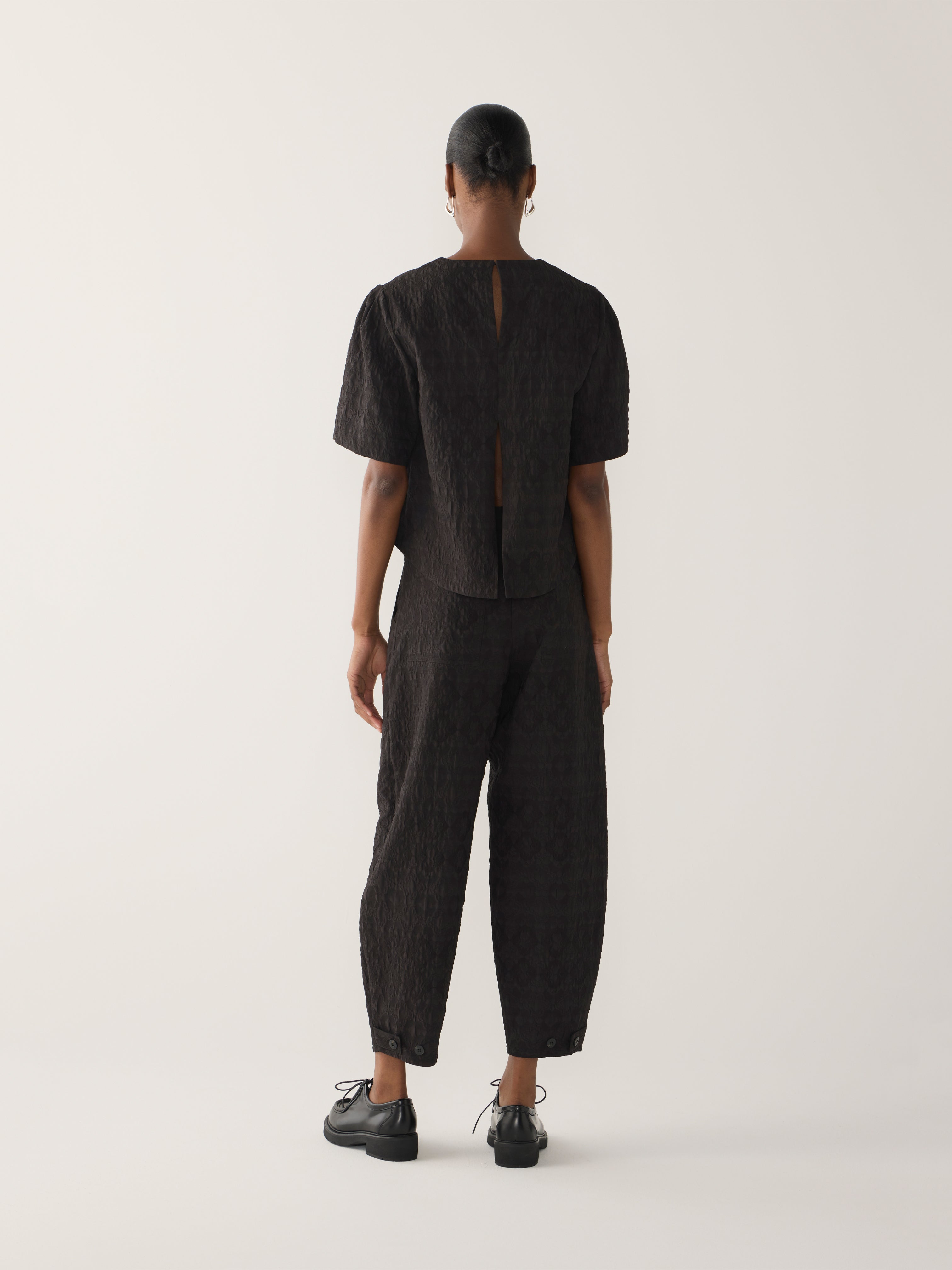 TALIA TOP BLACK JACQUARD