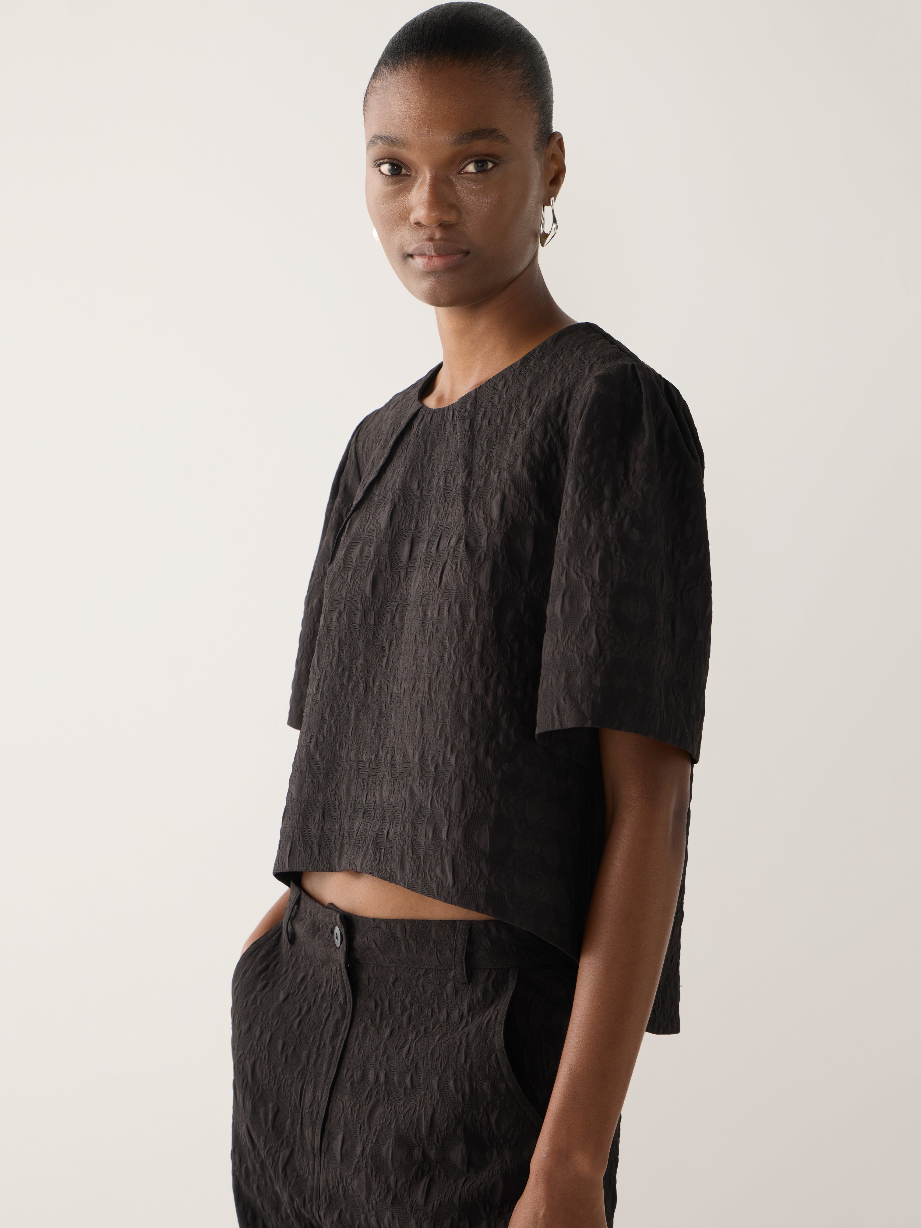 TALIA TOP BLACK JACQUARD