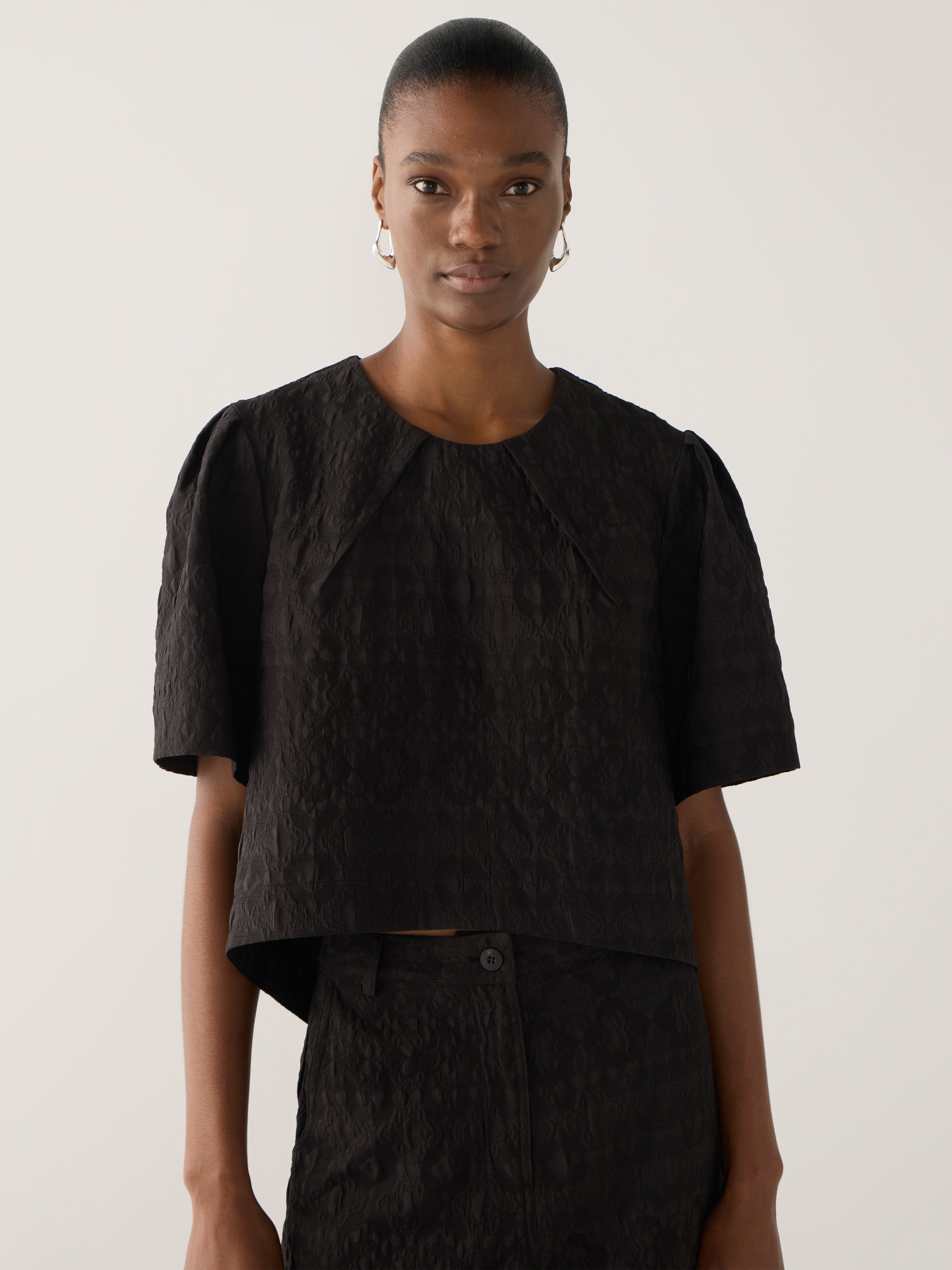 TALIA TOP BLACK JACQUARD