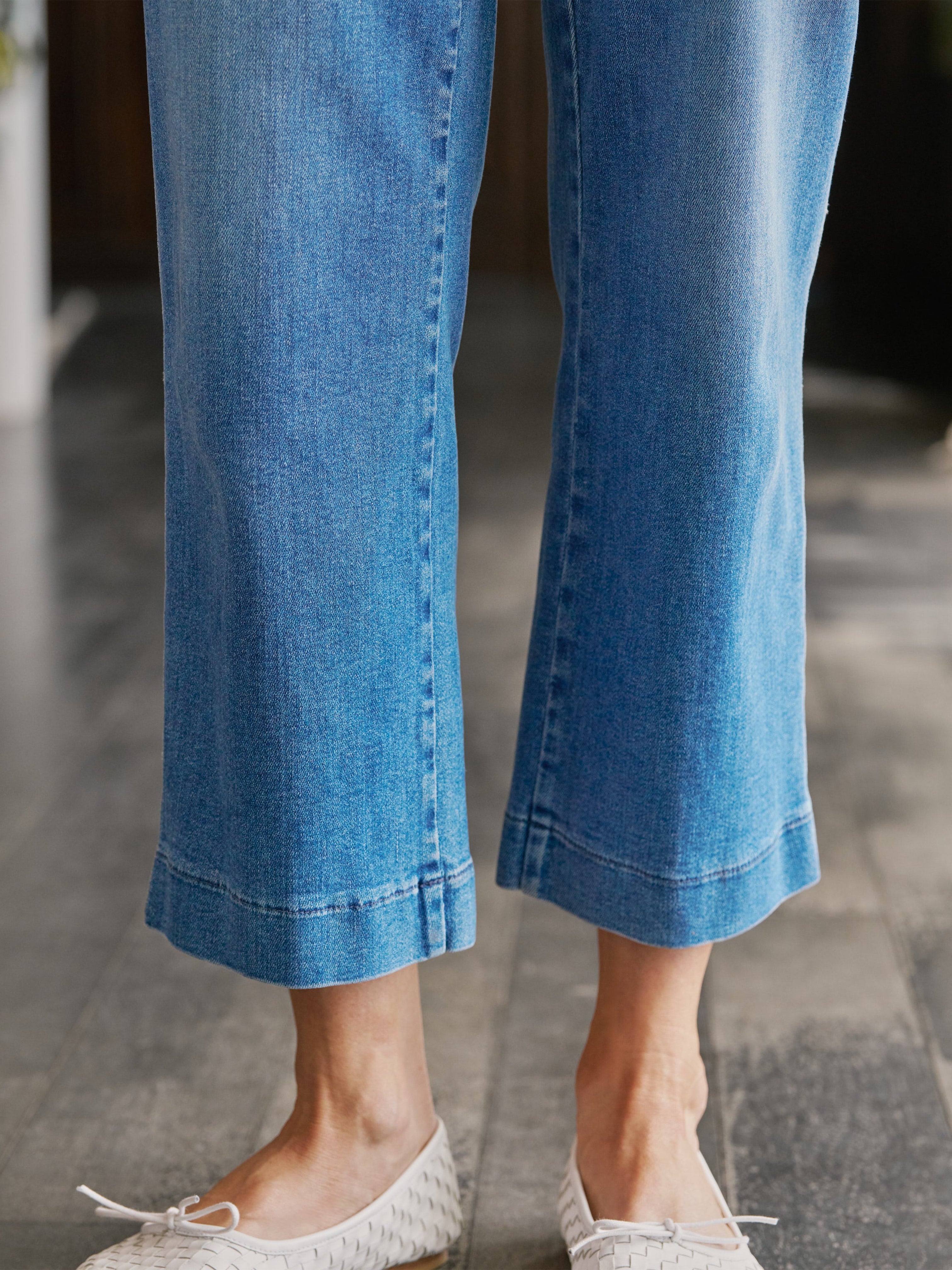 WESTPORT ILLUSION PULL ON JEAN WASHED DENIM