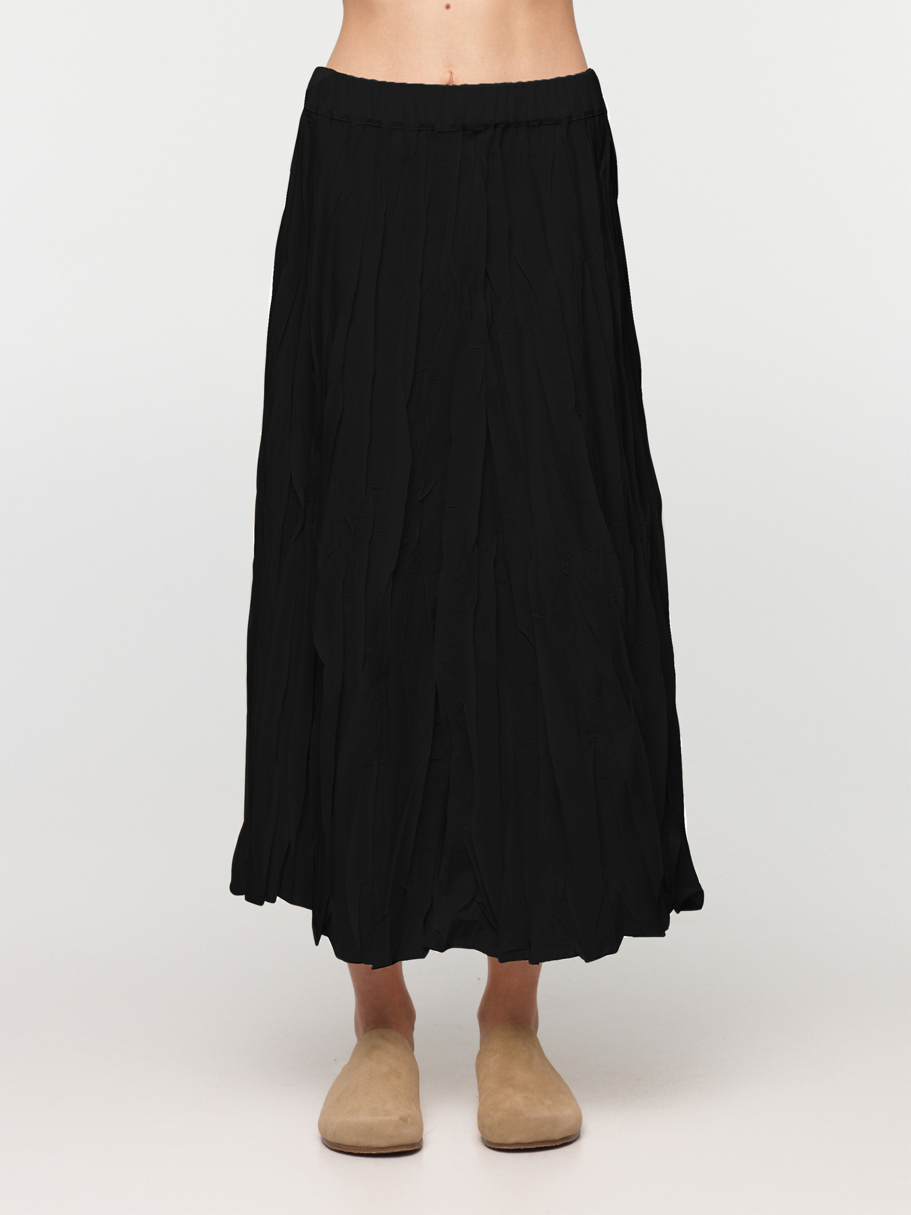 UVAS CRINKLE SKIRT BLACK