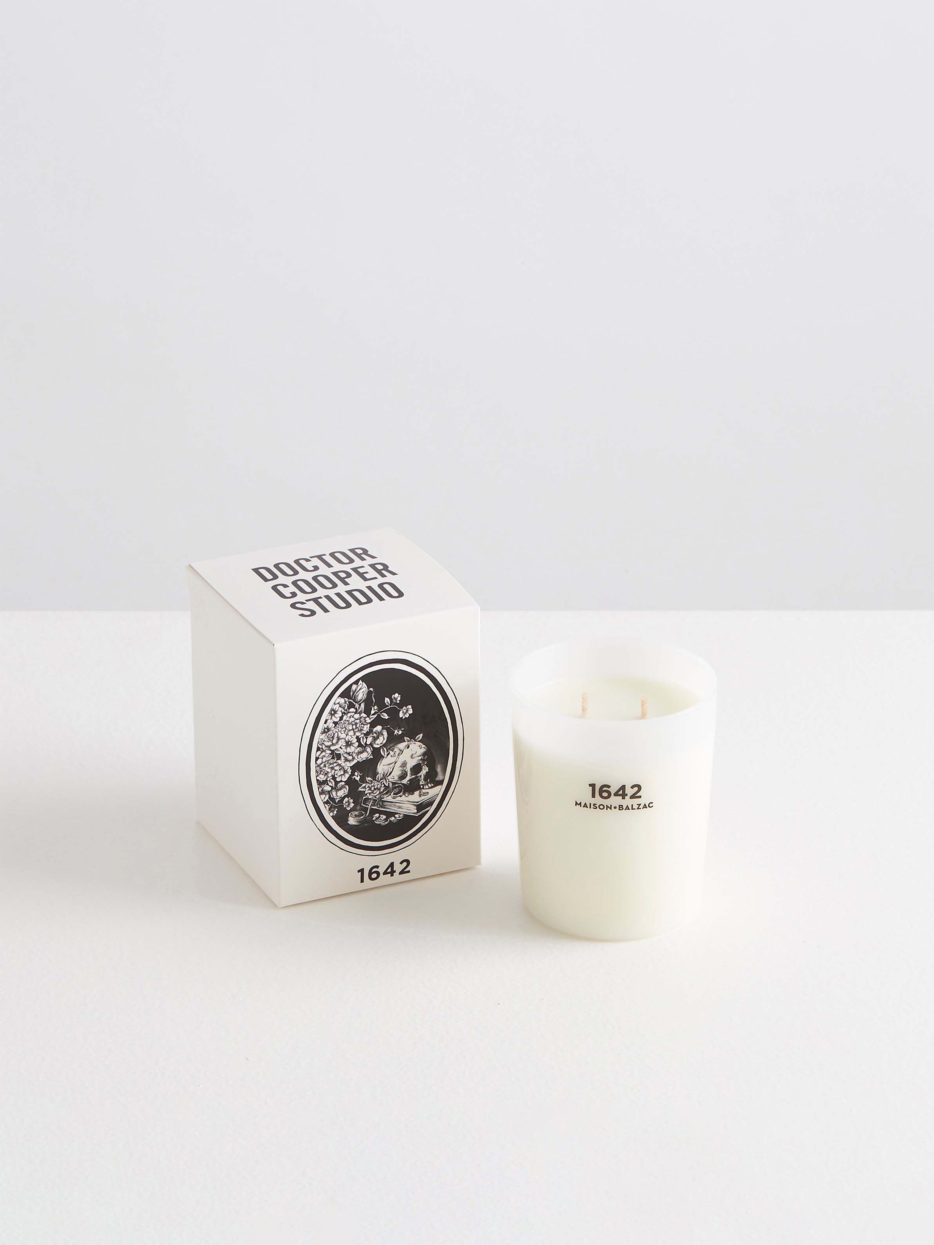 1642 LARGE CANDLE