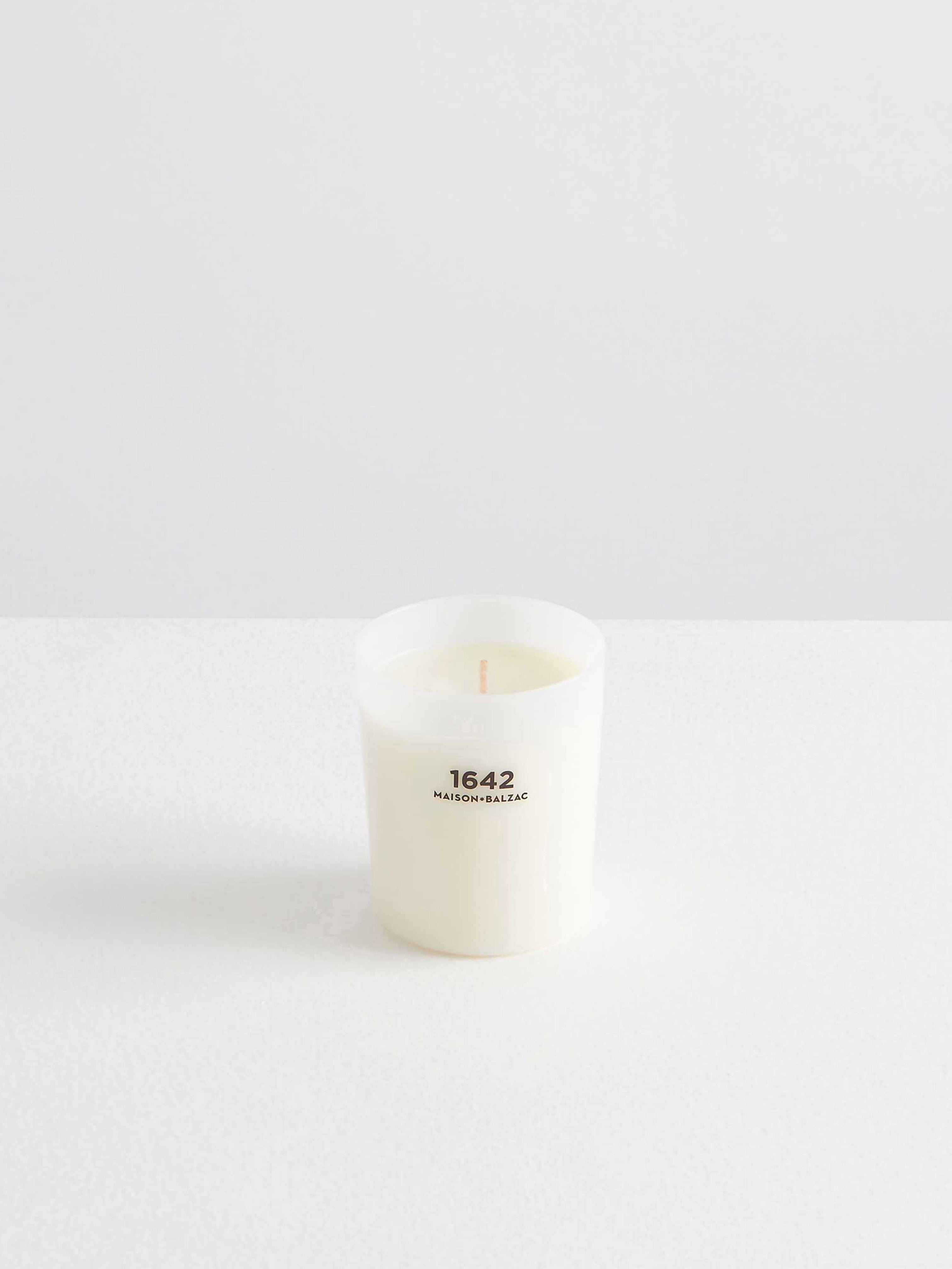 1642 LARGE CANDLE
