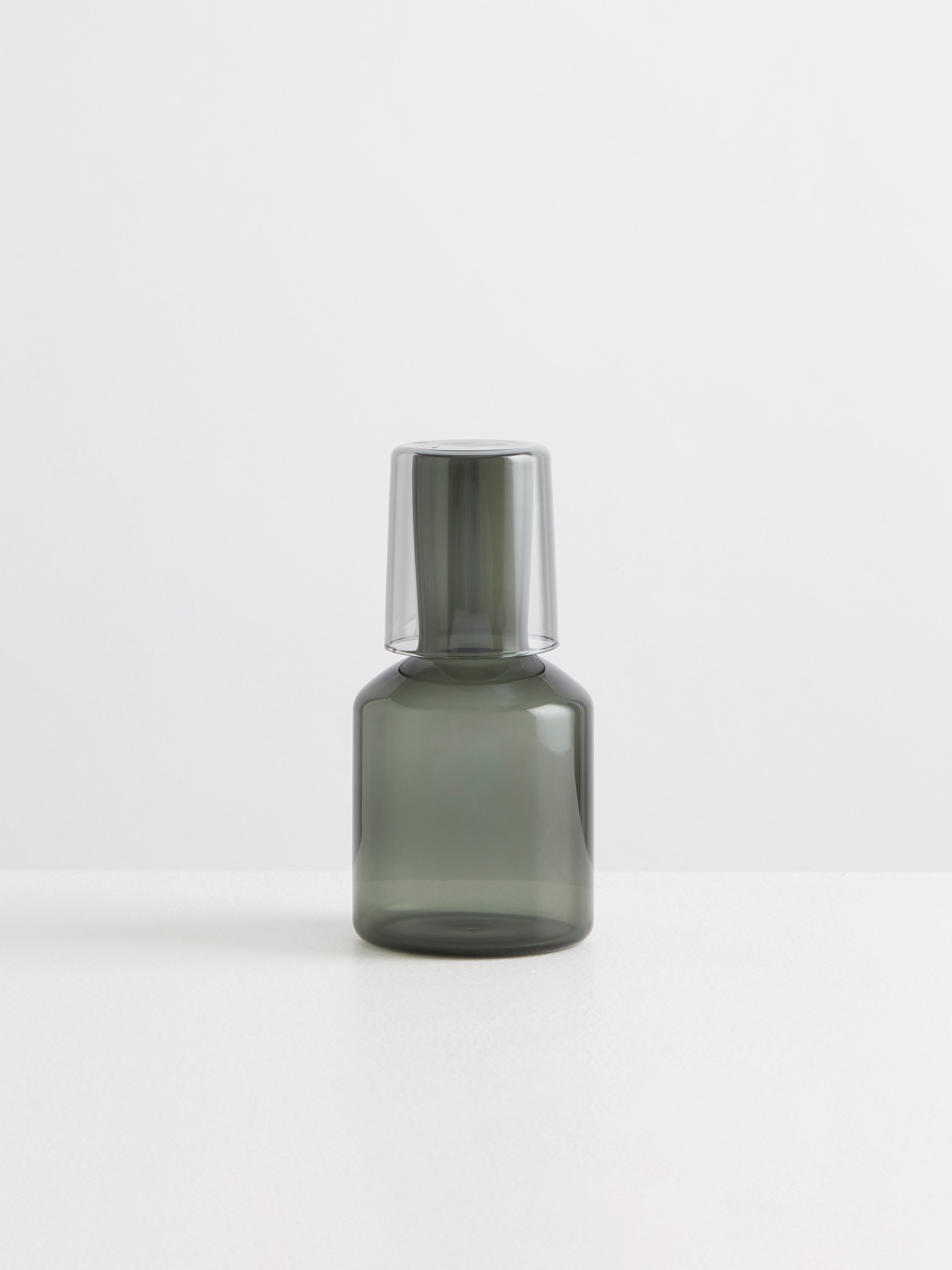 J'AI SOIF CARAFE AND GLASS SET SMOKE