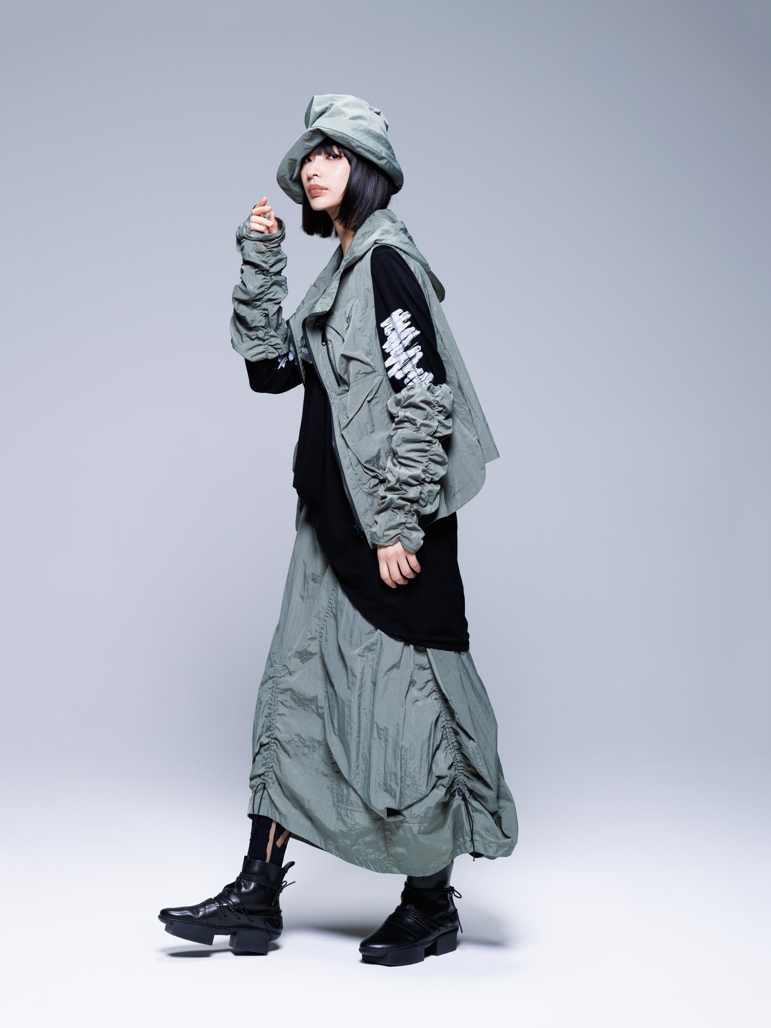 HOODED POCKET VEST OLIVE