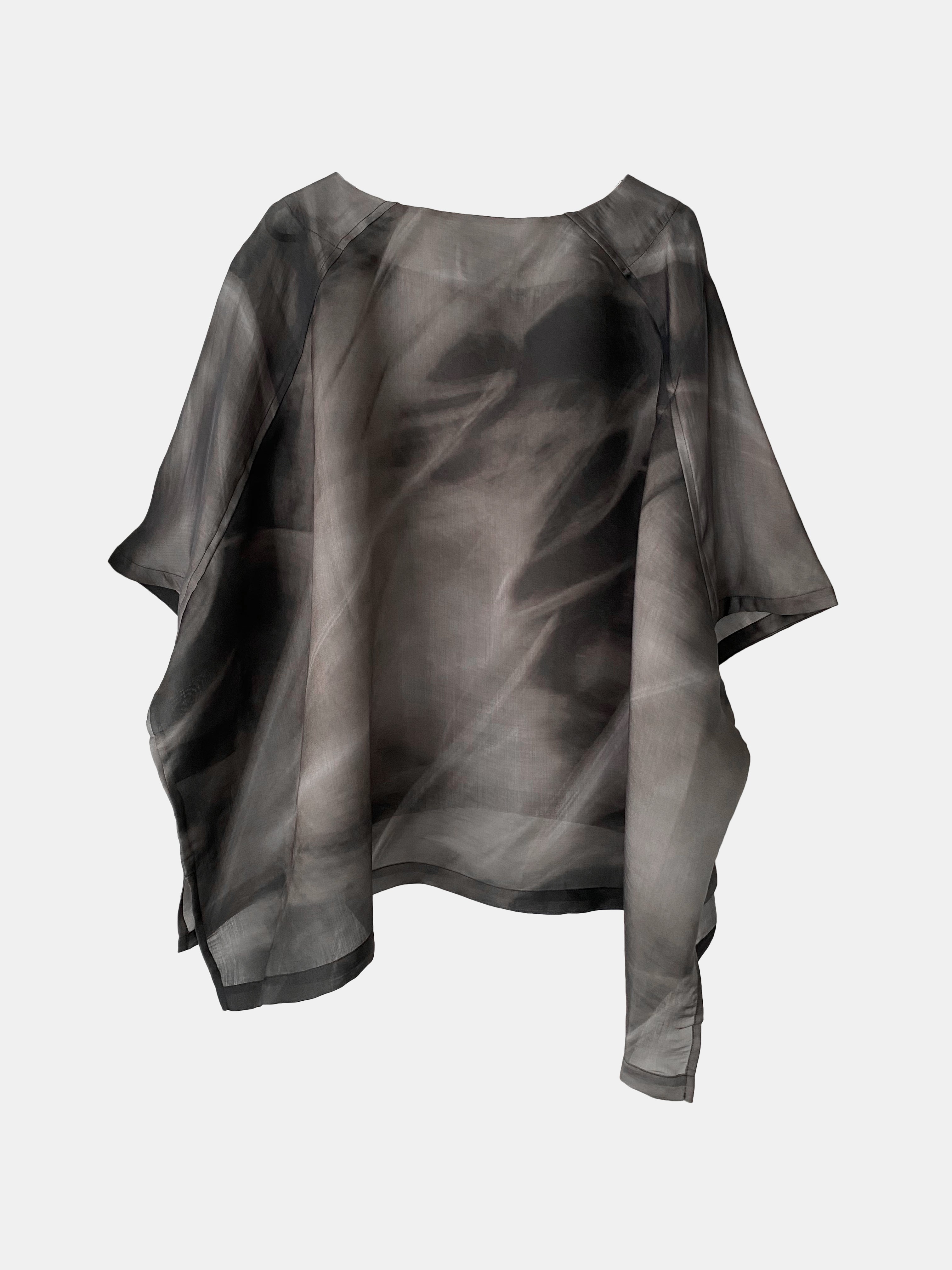 LIGHTWEIGHT PRINTED TOP BLACK