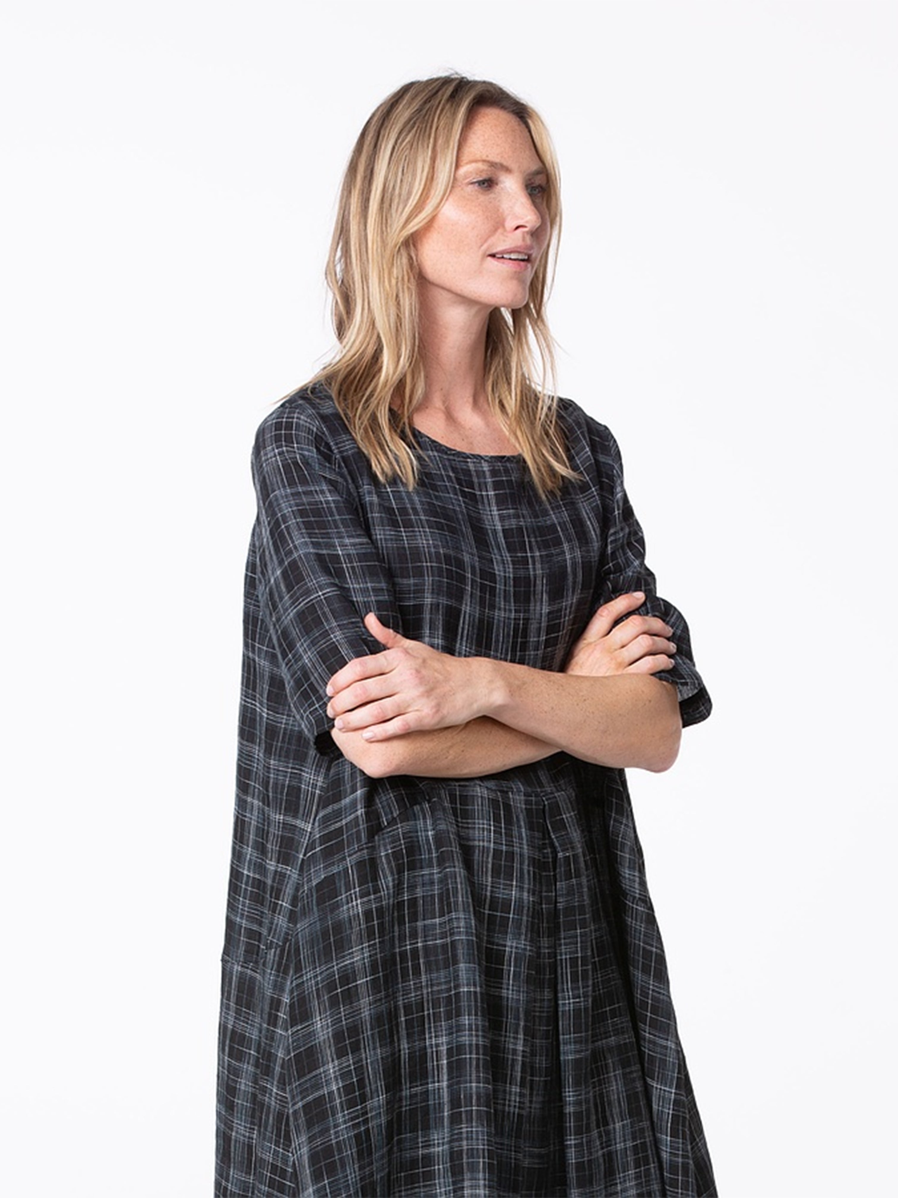 CHECK LINEN DRESS  BLACK