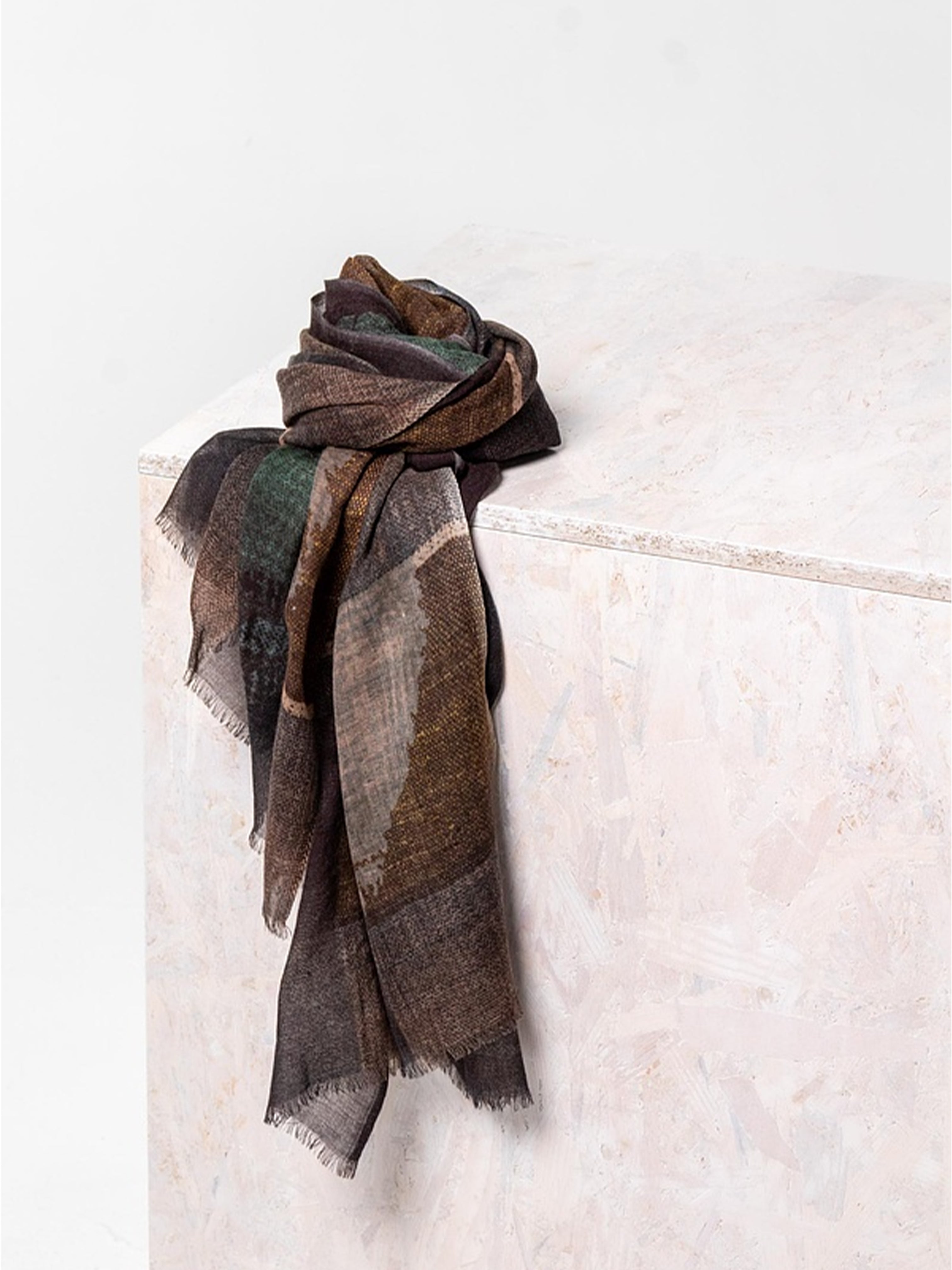 DIGITAL PRINT SCARF YAK