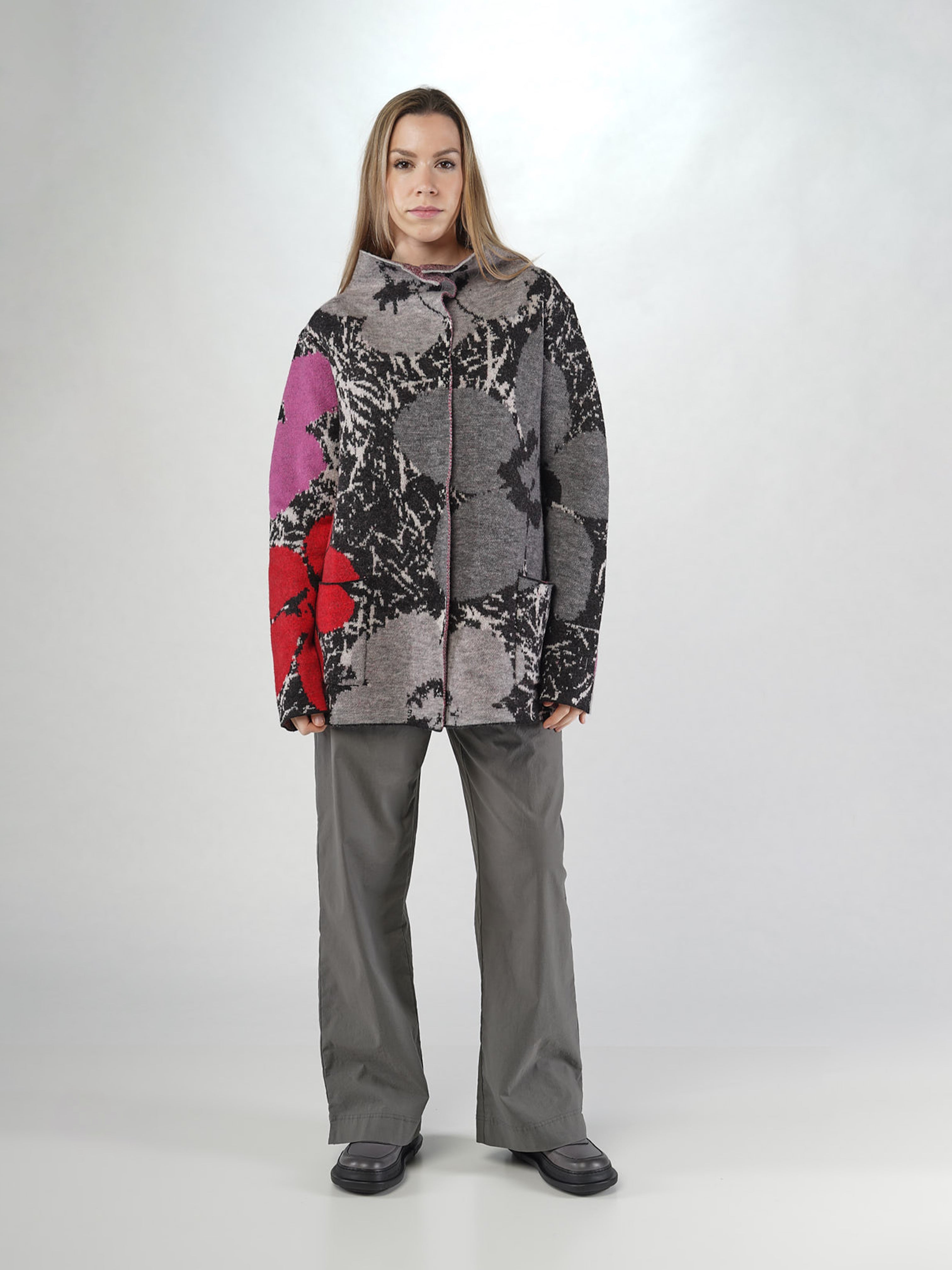 POP ART FLOWER WOOL CARDIGAN