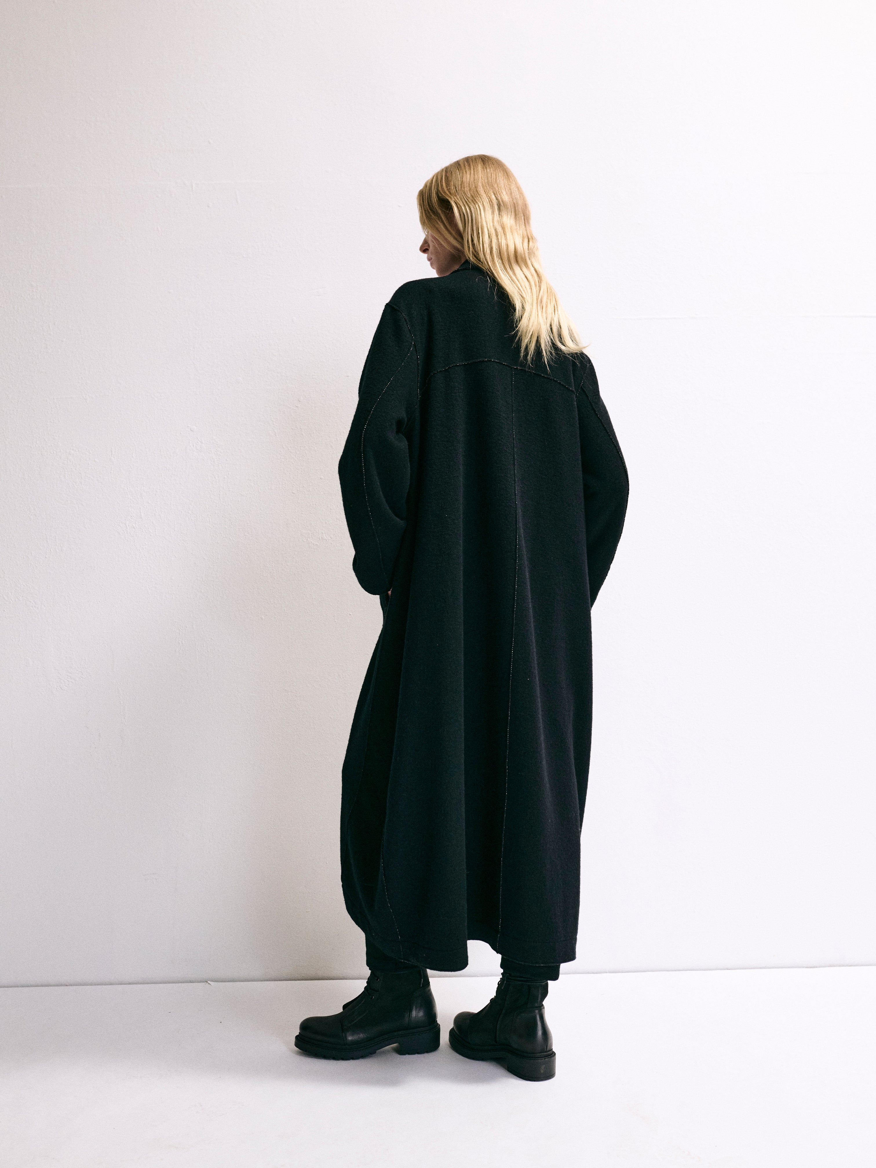 DOUBLE BREASTED CHEVRON COAT BLACK