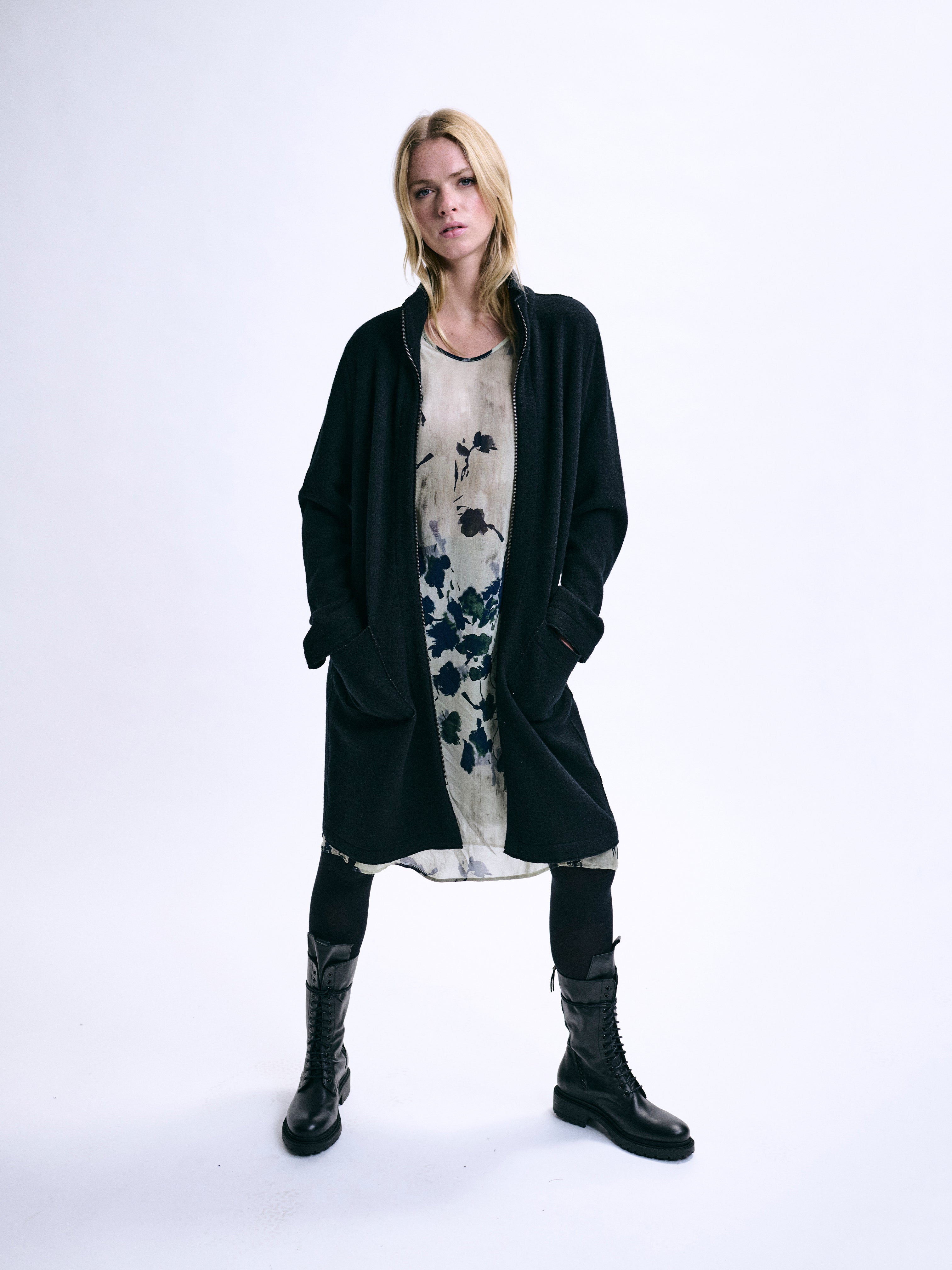 CHEVRON ZIP COAT BLACK