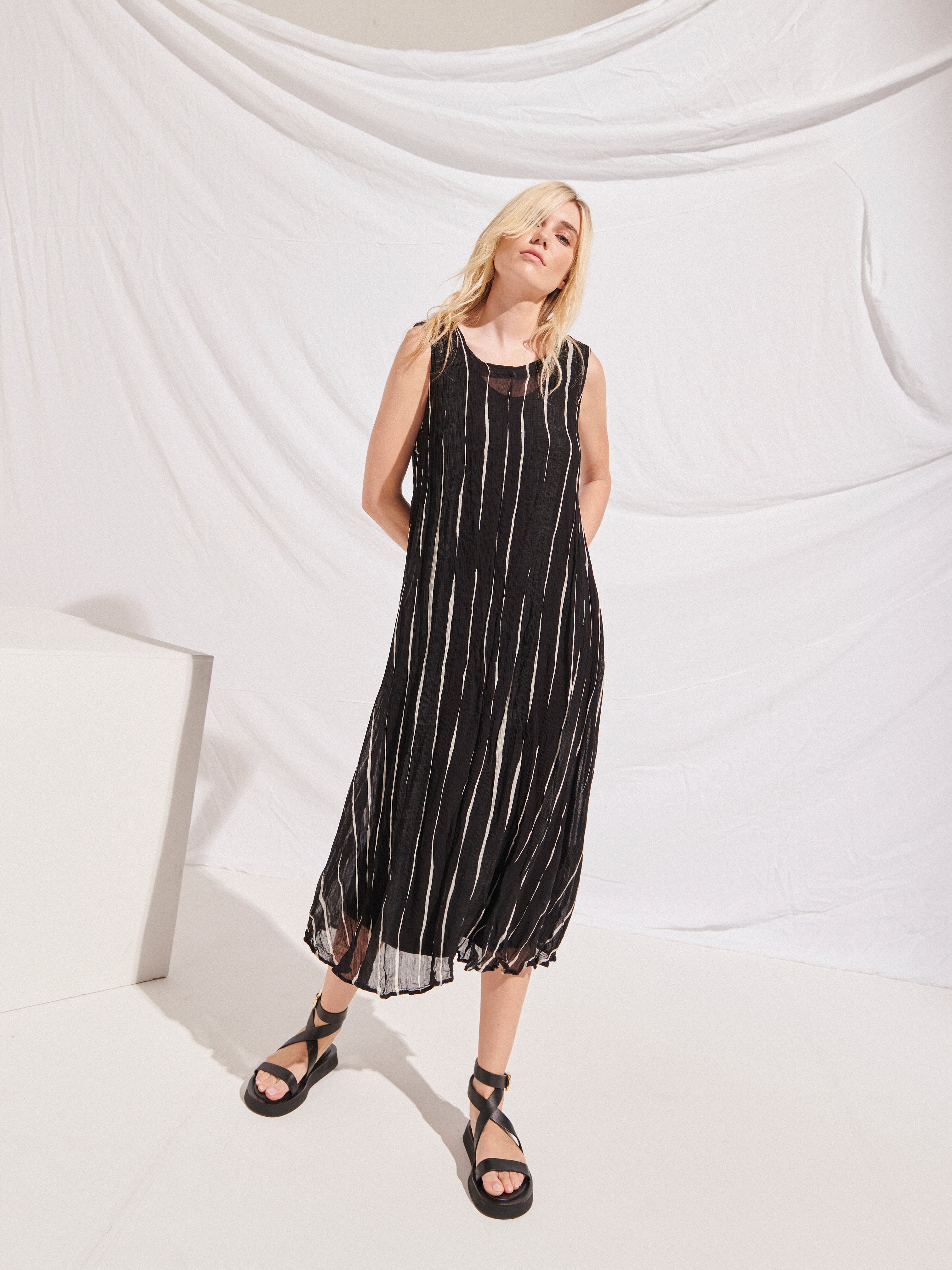 STRIPE DRESS BLACK