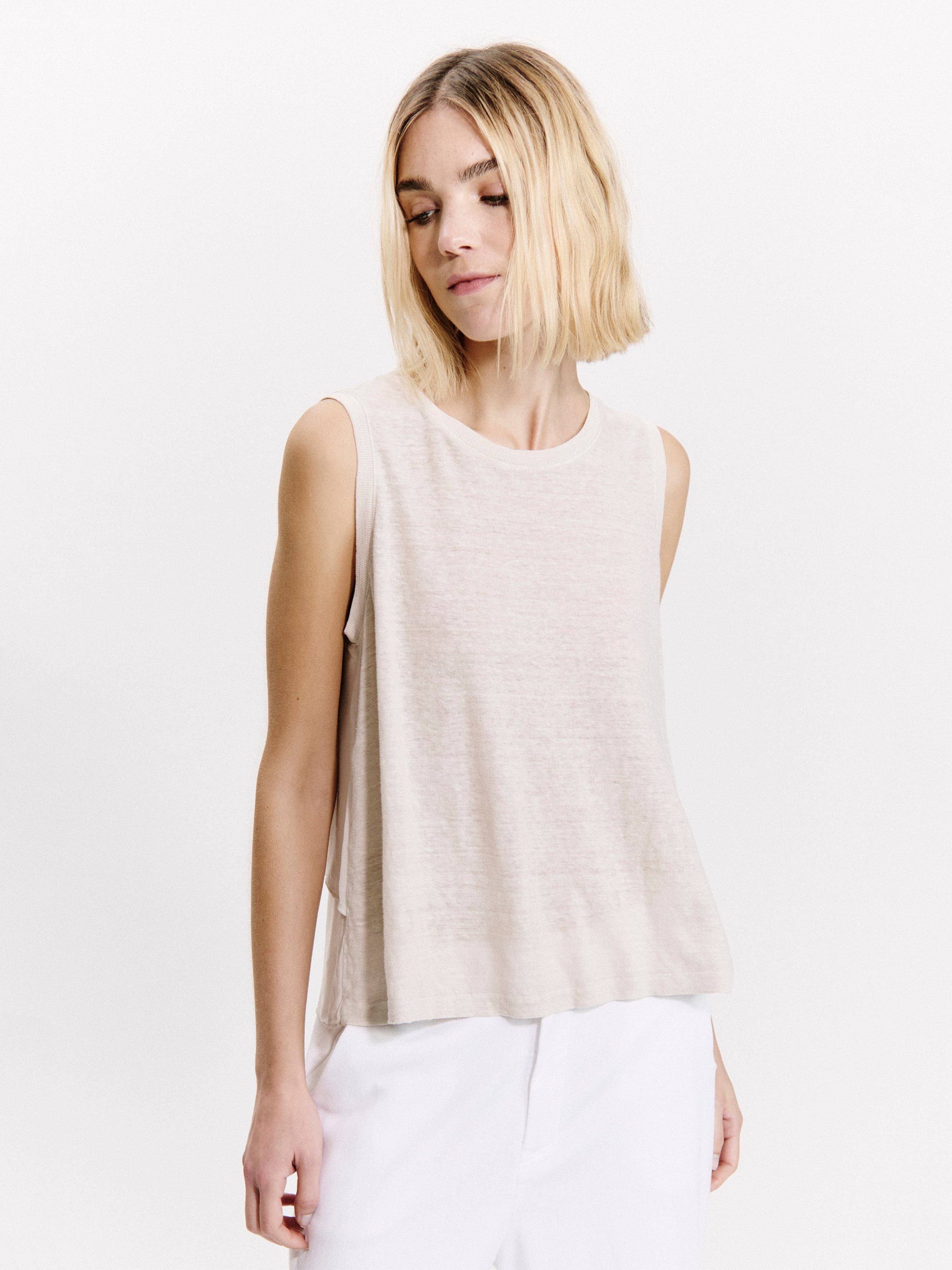 LINEN LAYER TANK SAND