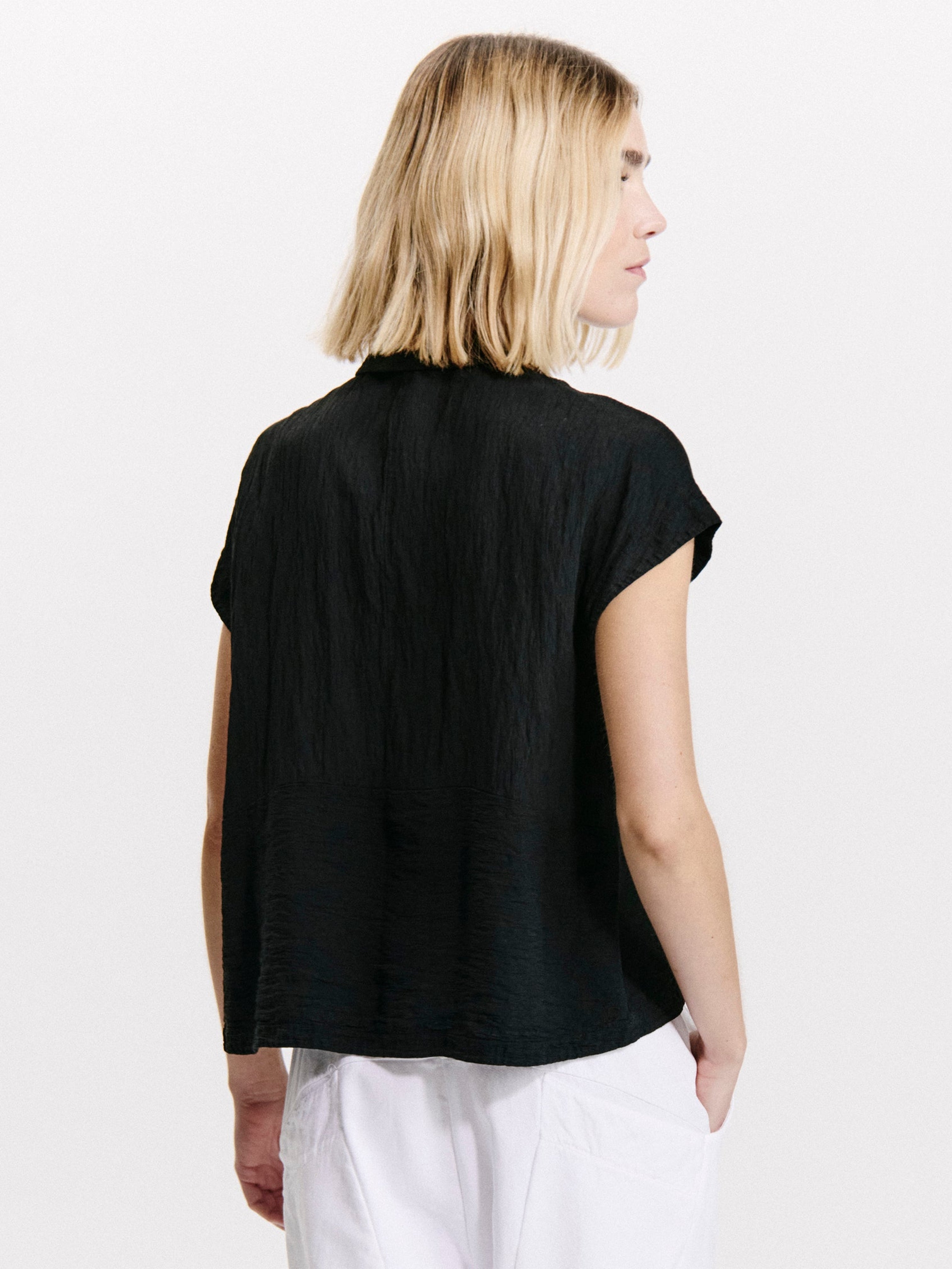 BUTTON TEXTURED SHIRT BLACK
