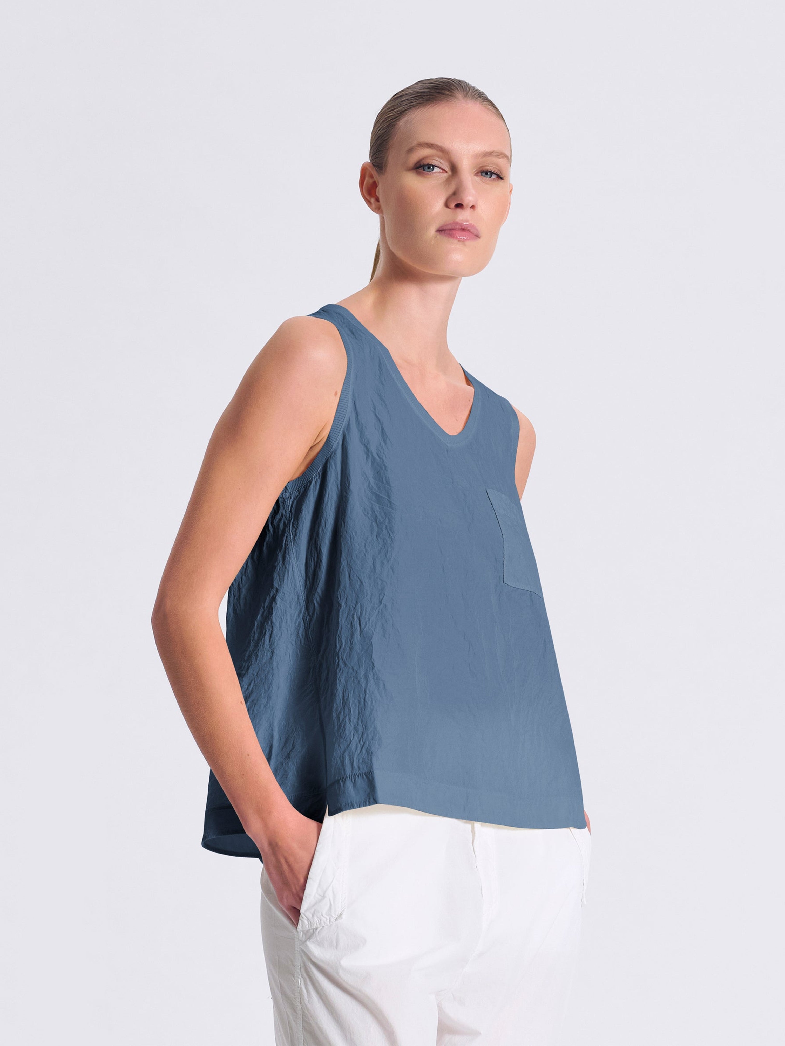 SILK BLEND VNECK TOP BLUE SLATE