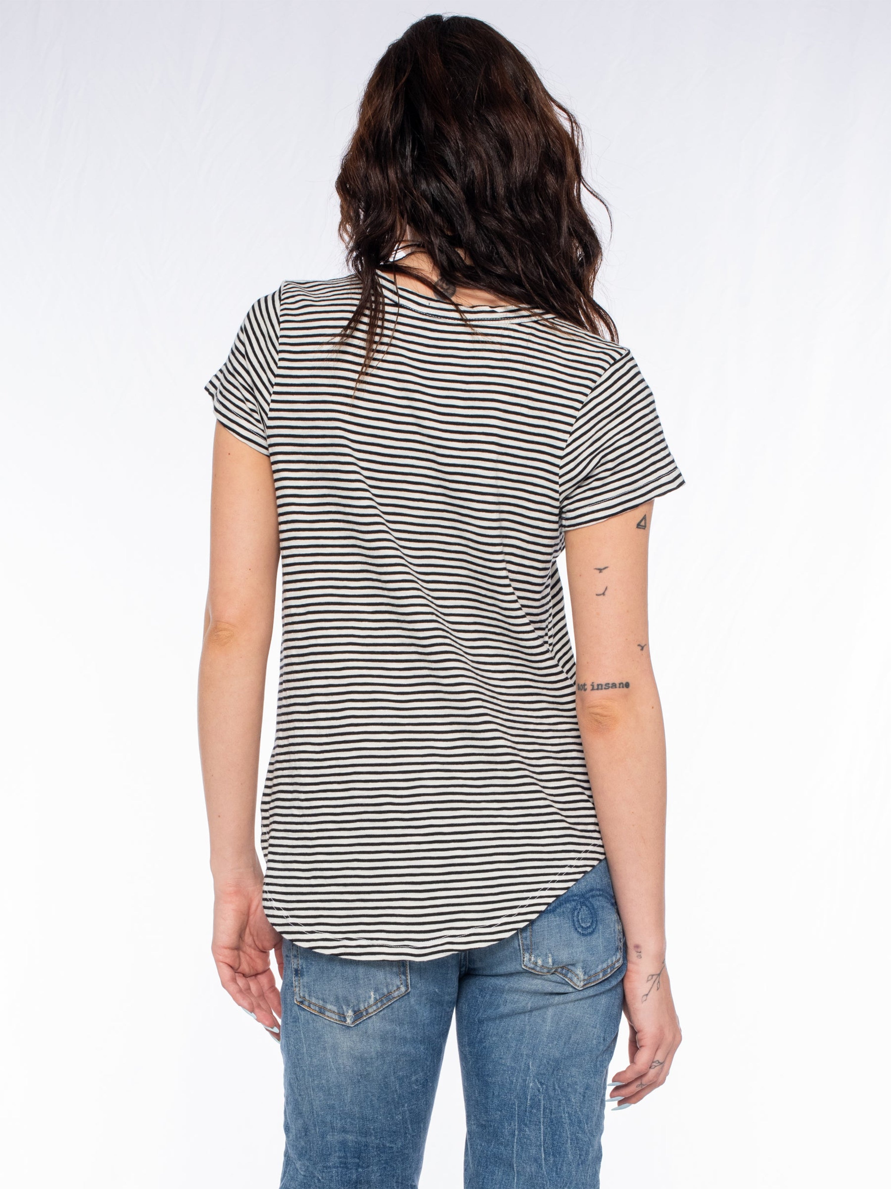 V NECK STRIPE T SHIRT BLACK